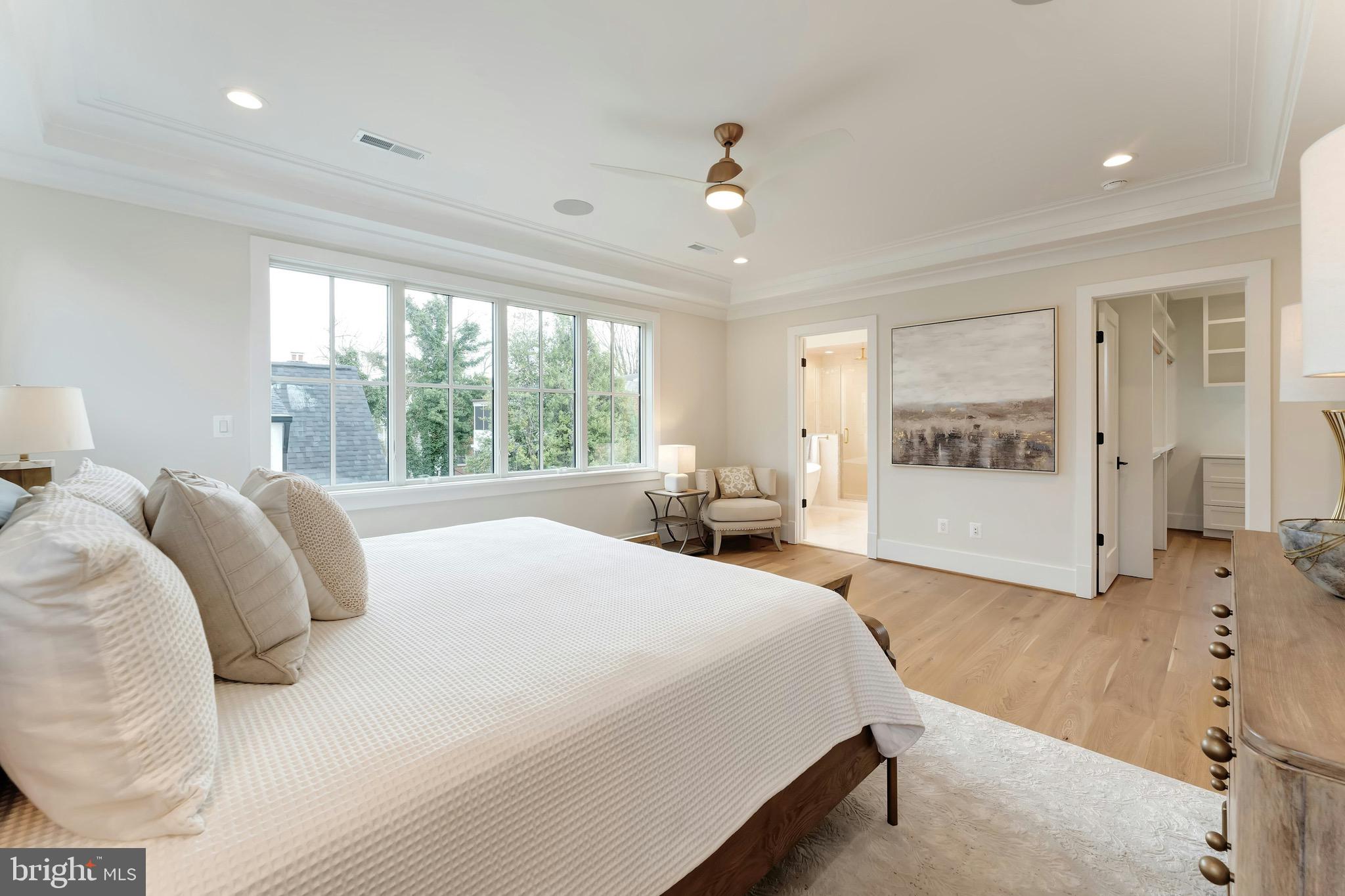 CLARENDON - Residential