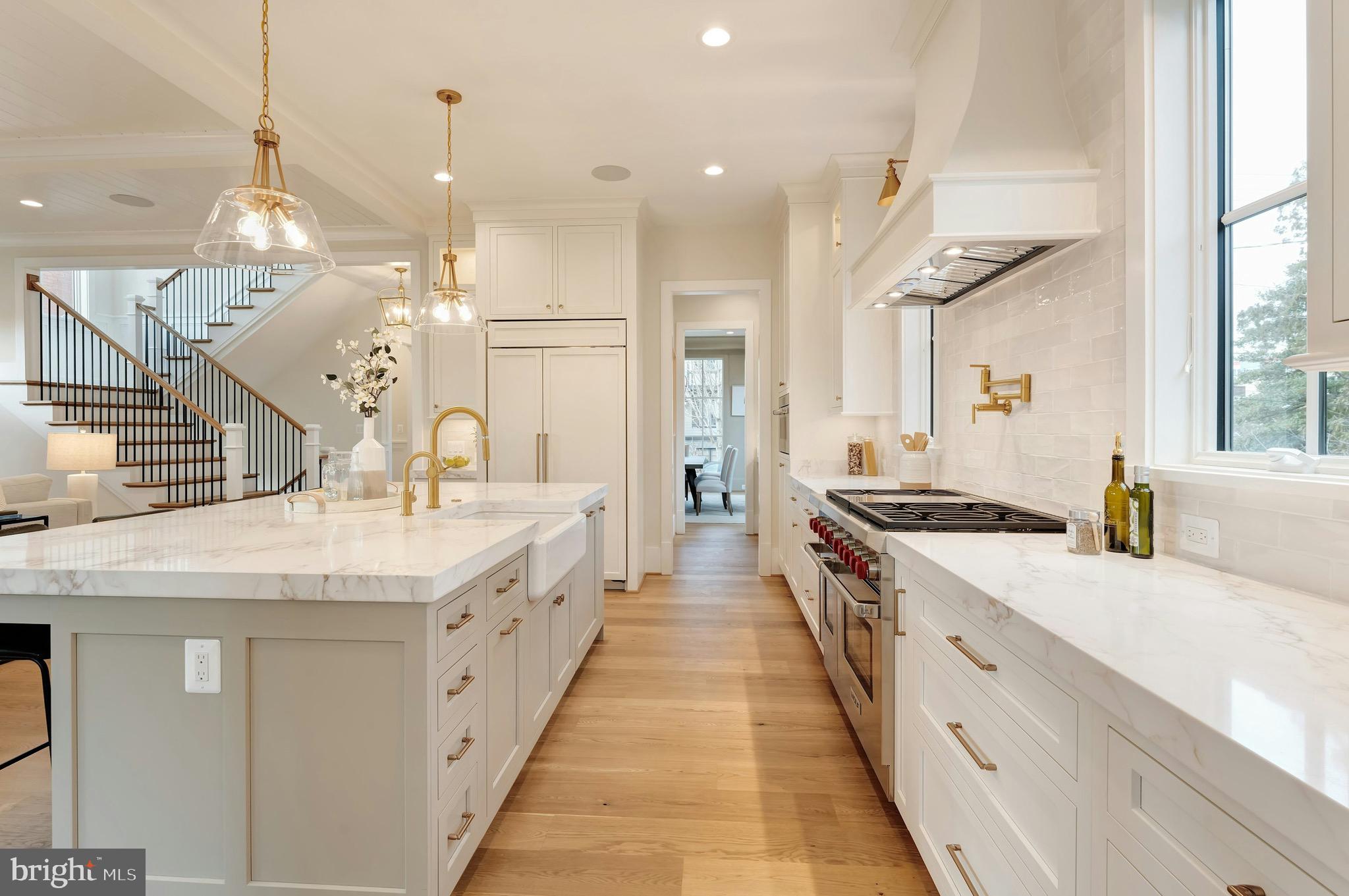 CLARENDON - Residential