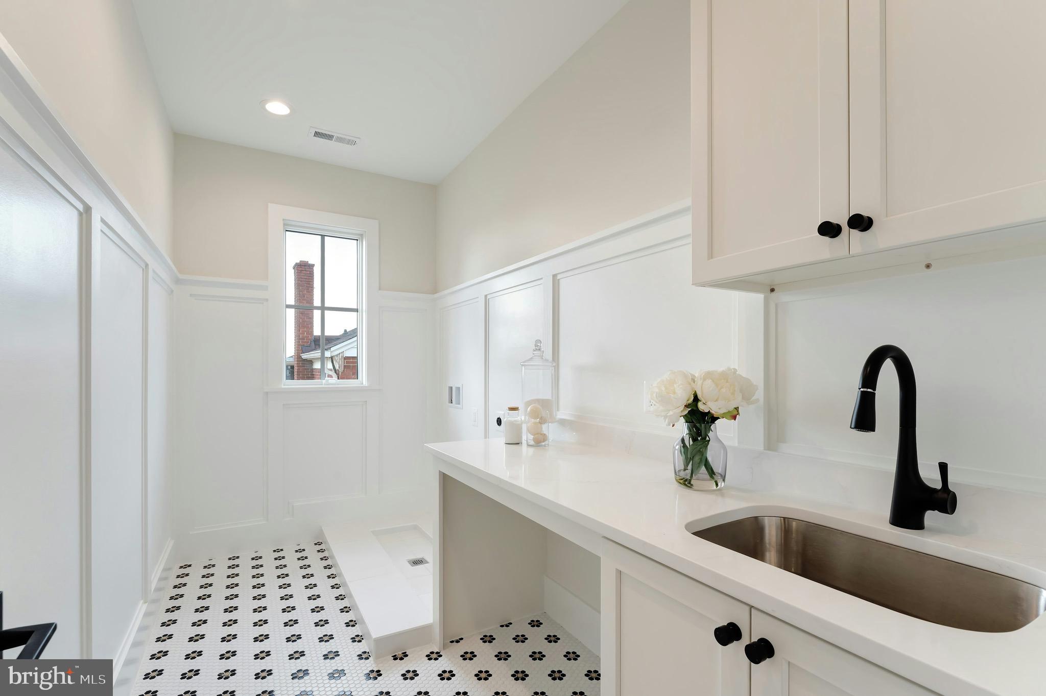 CLARENDON - Residential