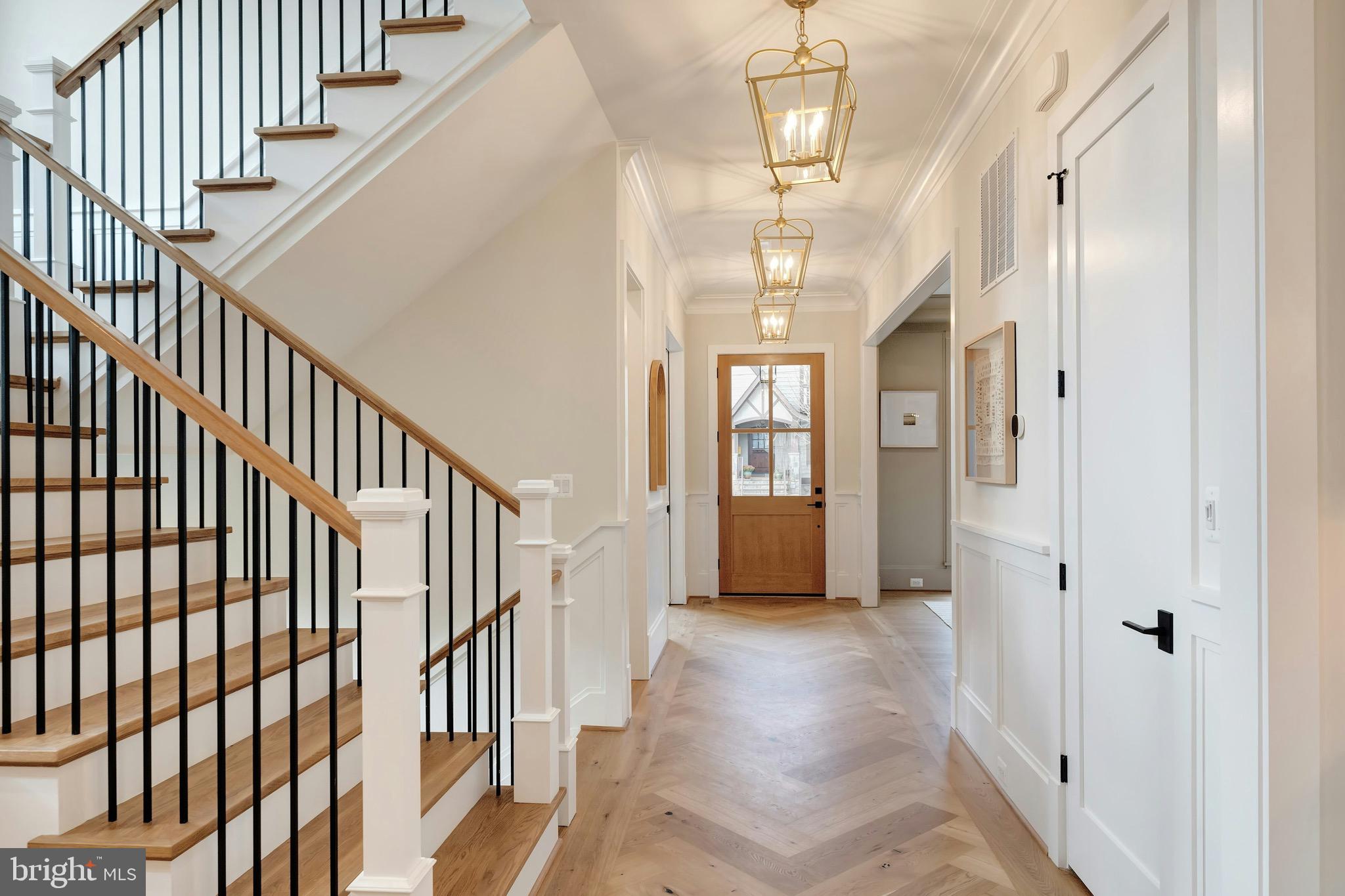 CLARENDON - Residential