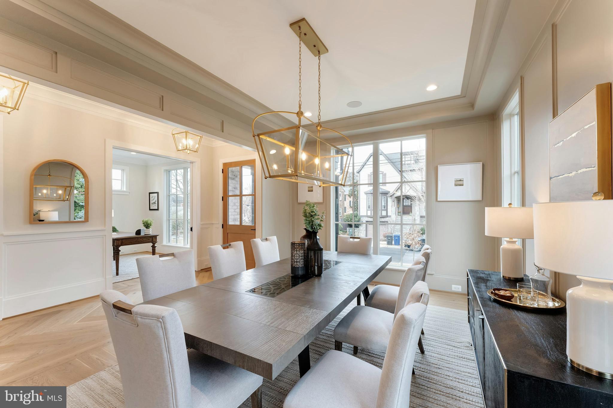 CLARENDON - Residential