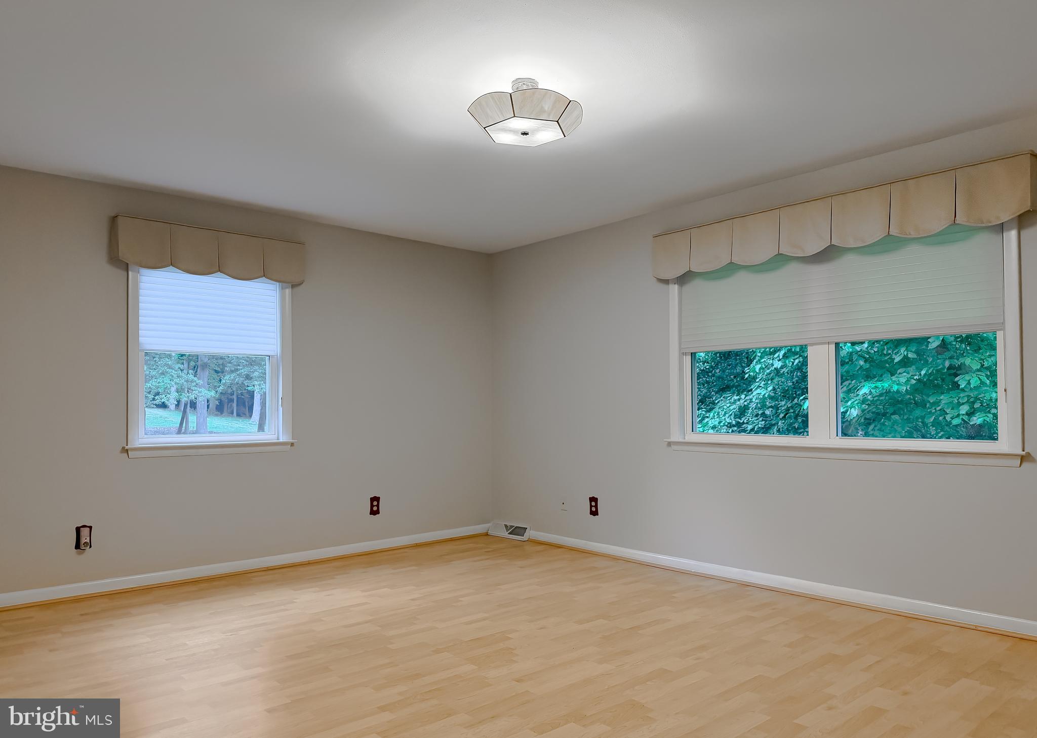 LAND O LAKES - Residential