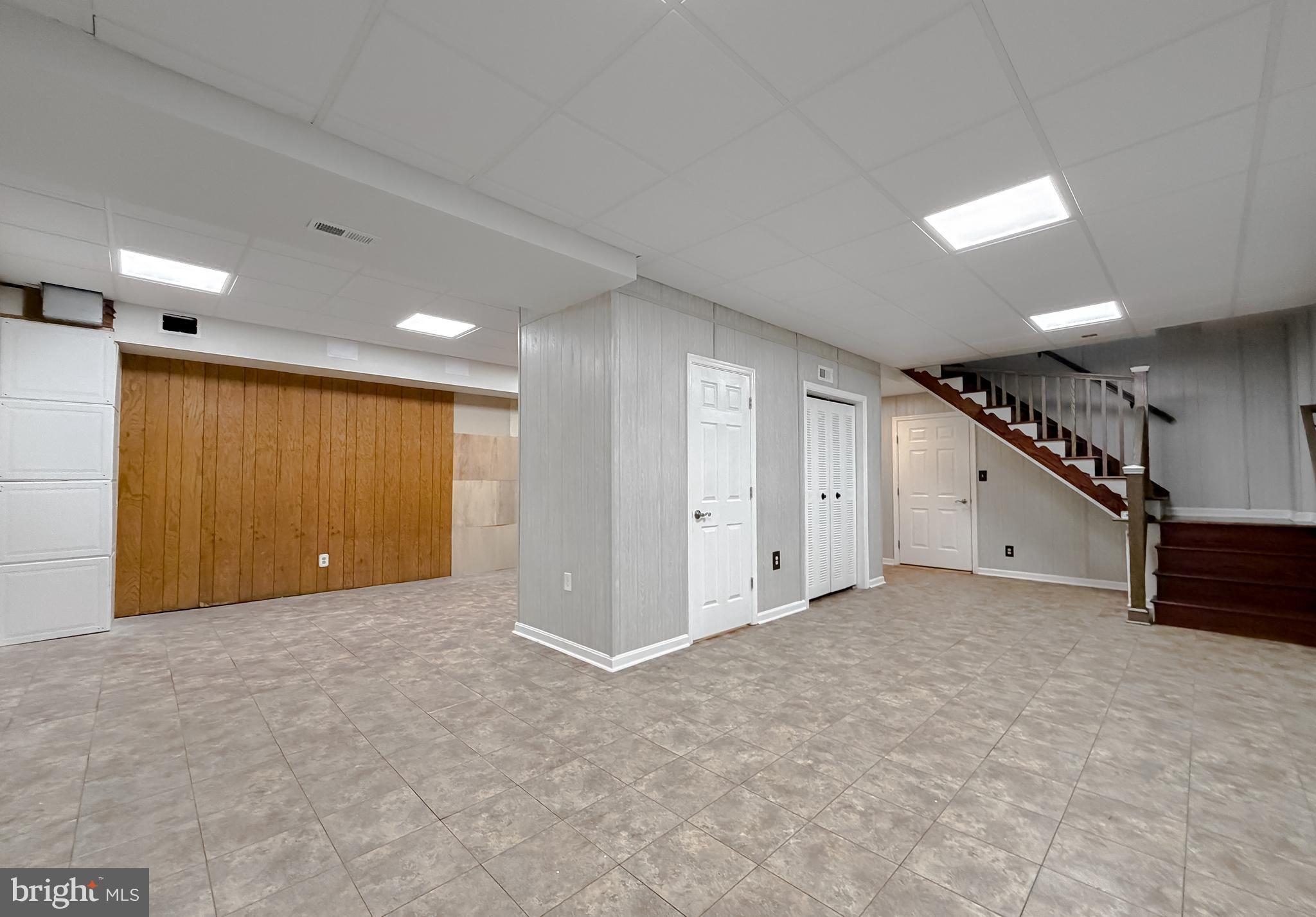 LAND O LAKES - Residential