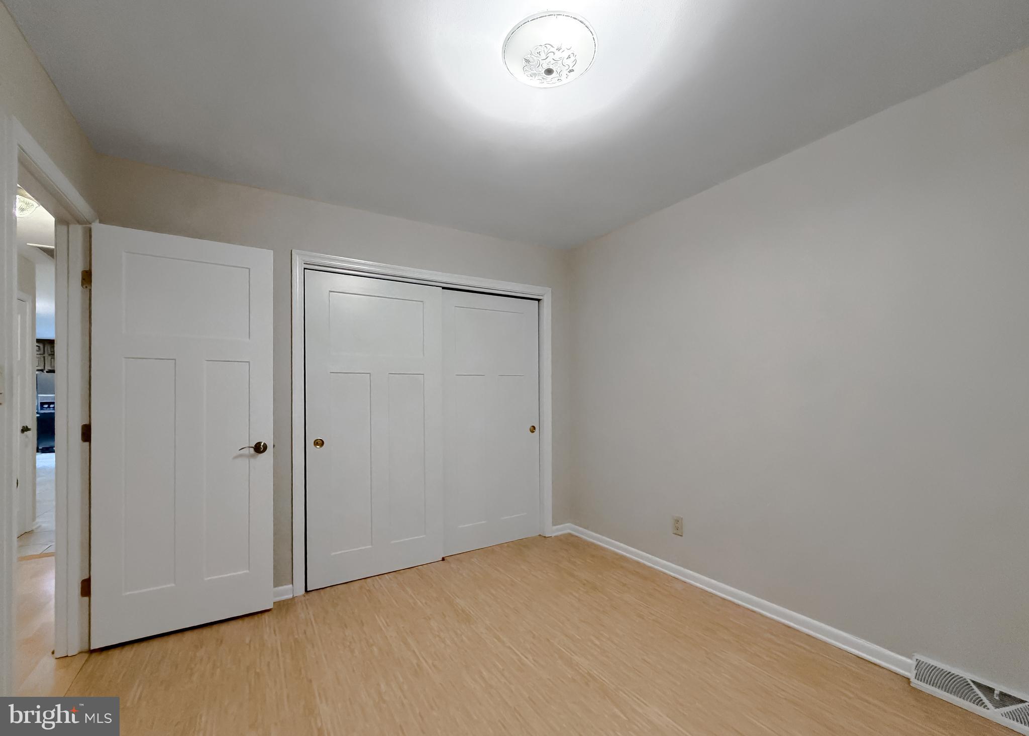 LAND O LAKES - Residential