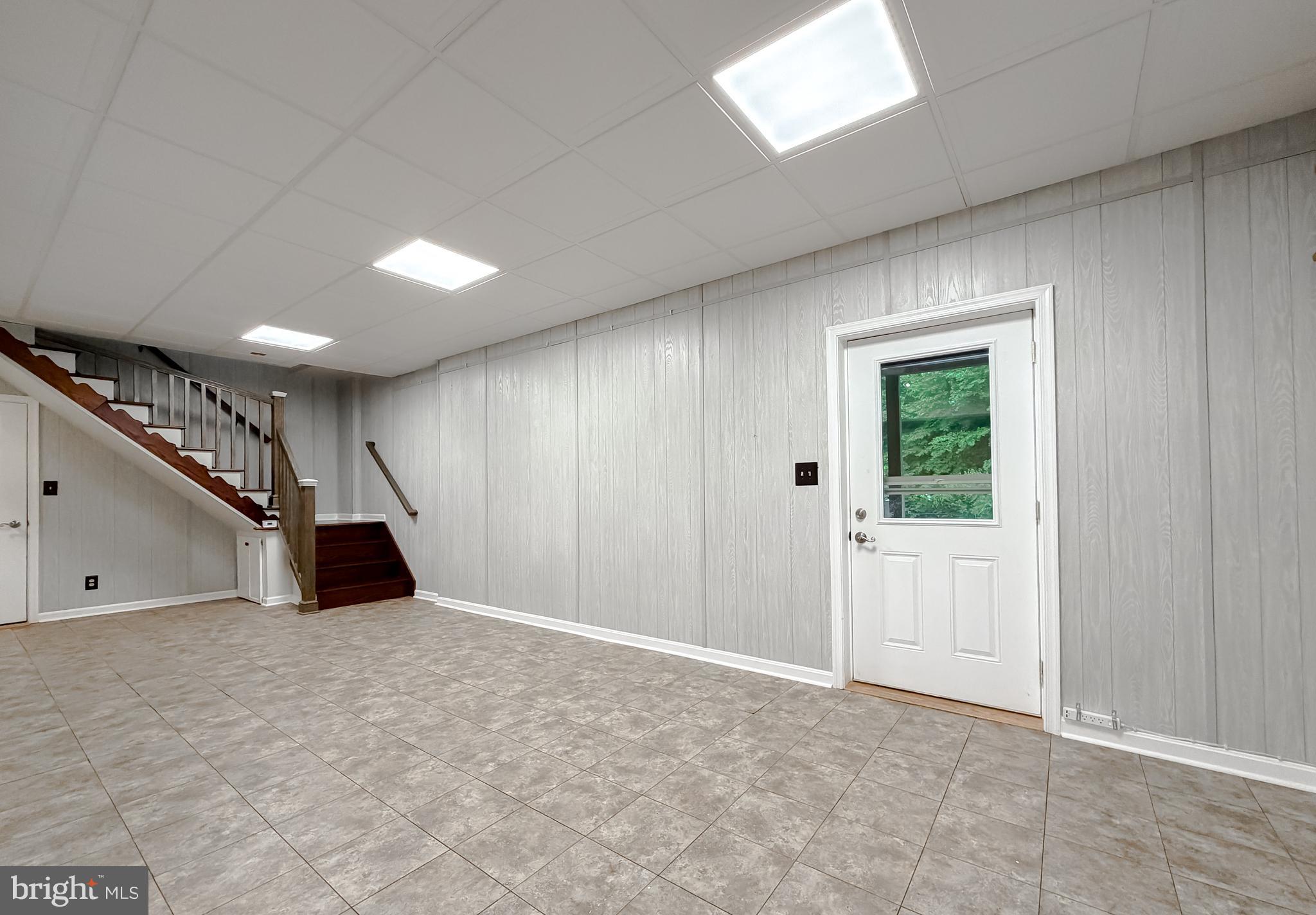 LAND O LAKES - Residential