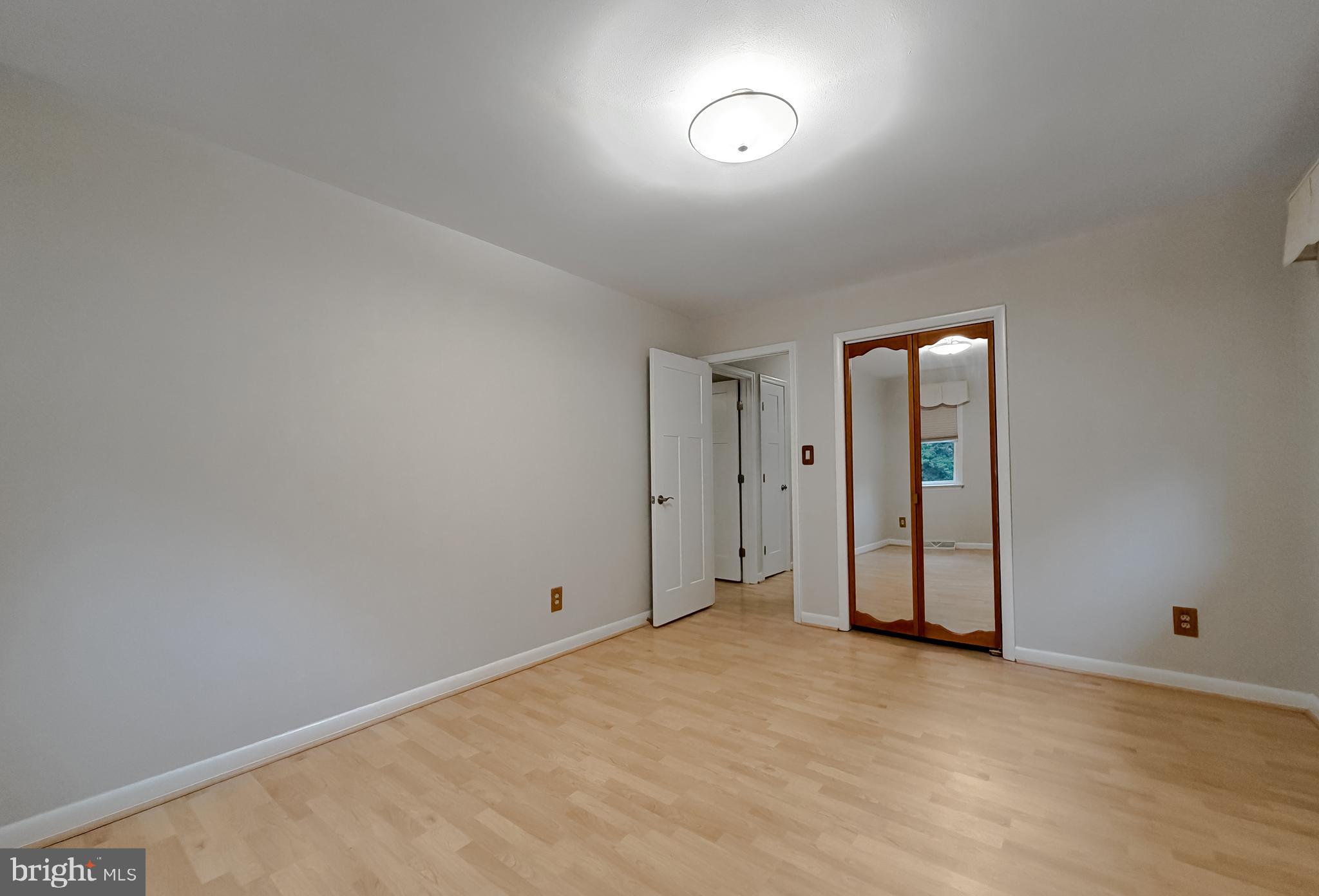 LAND O LAKES - Residential
