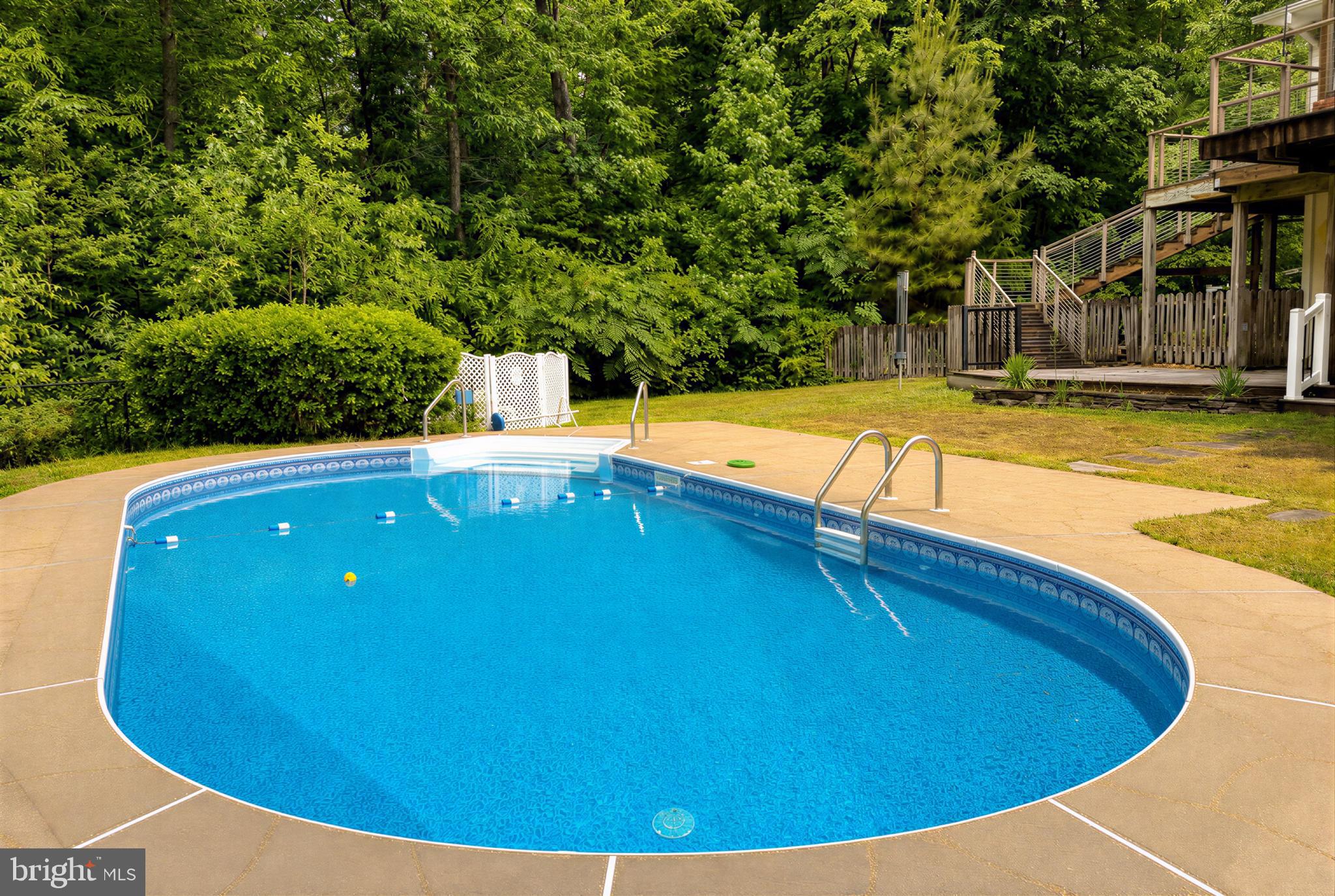 LAND O LAKES - Residential