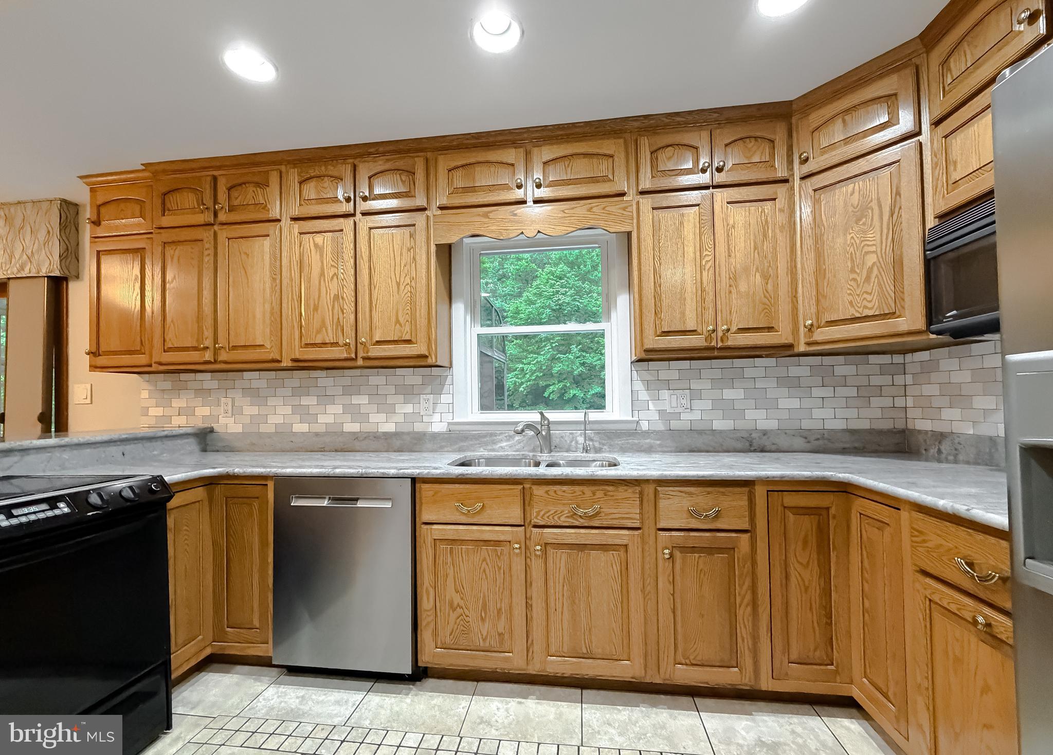LAND O LAKES - Residential