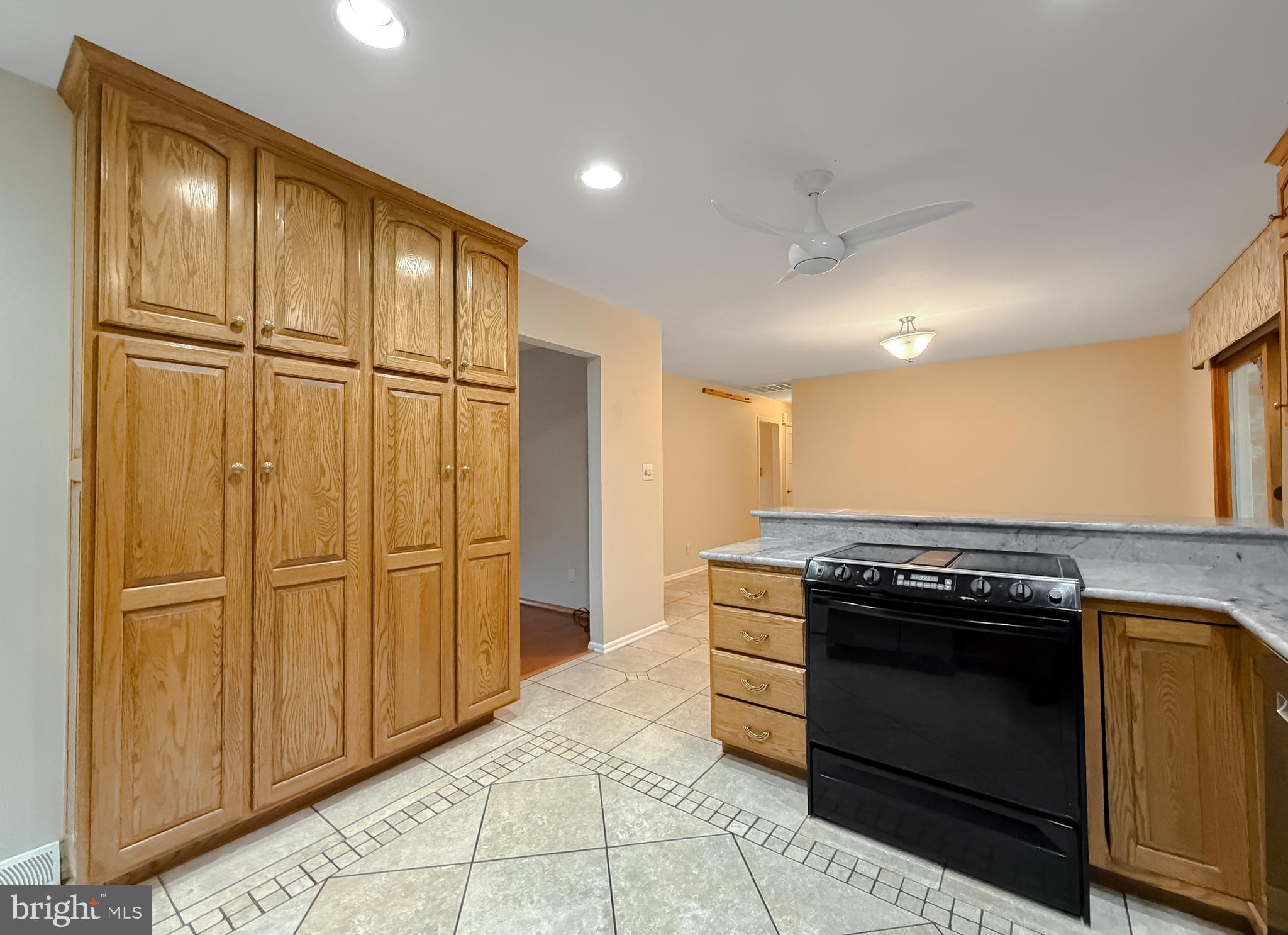 LAND O LAKES - Residential