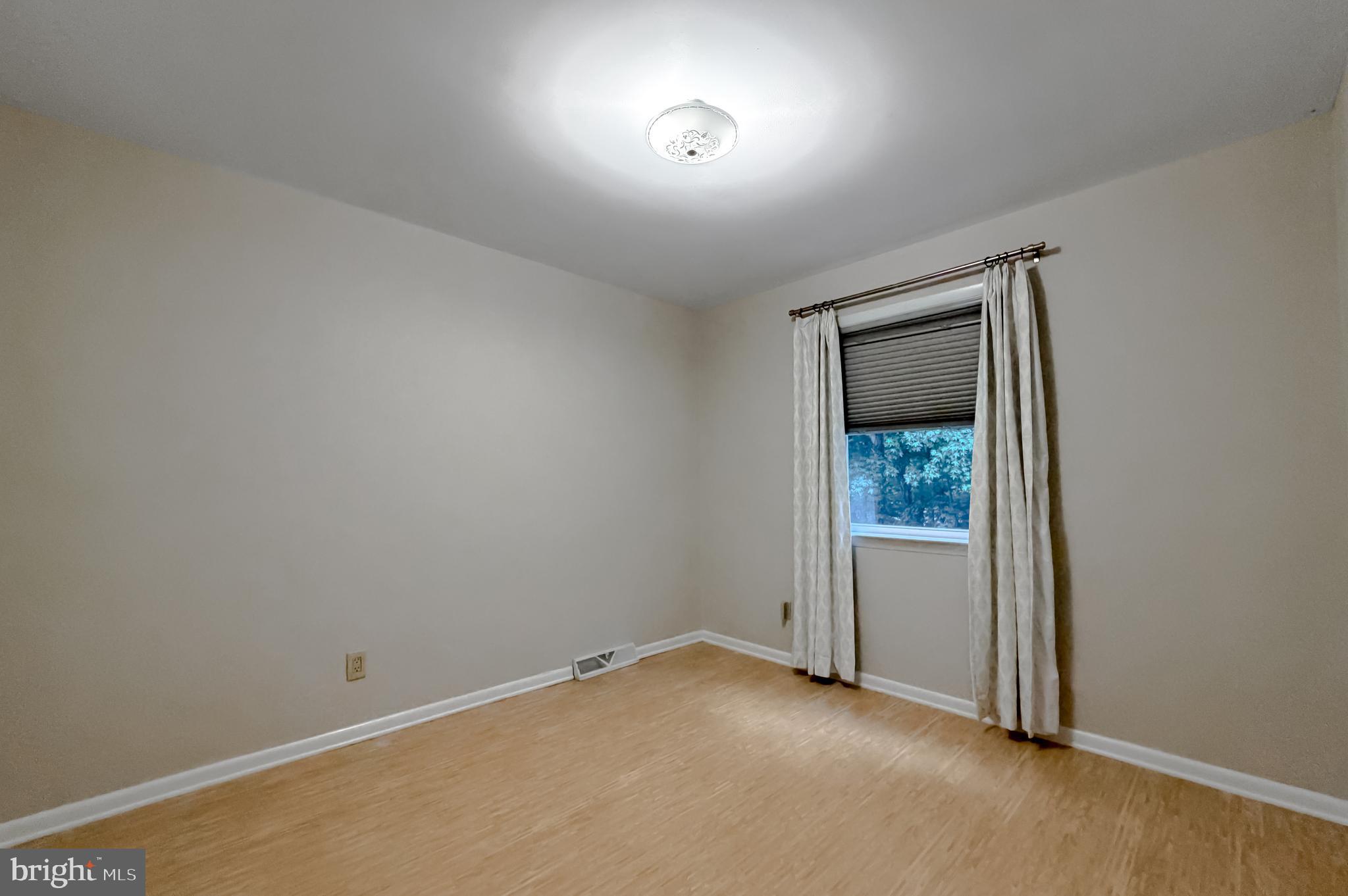 LAND O LAKES - Residential