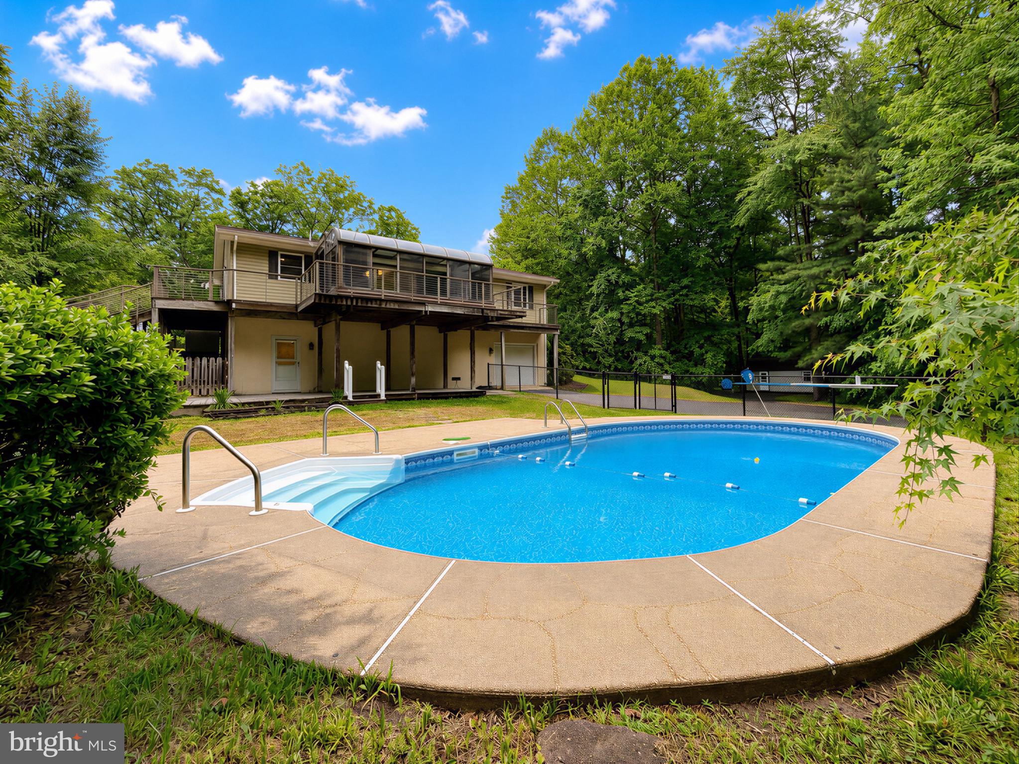LAND O LAKES - Residential