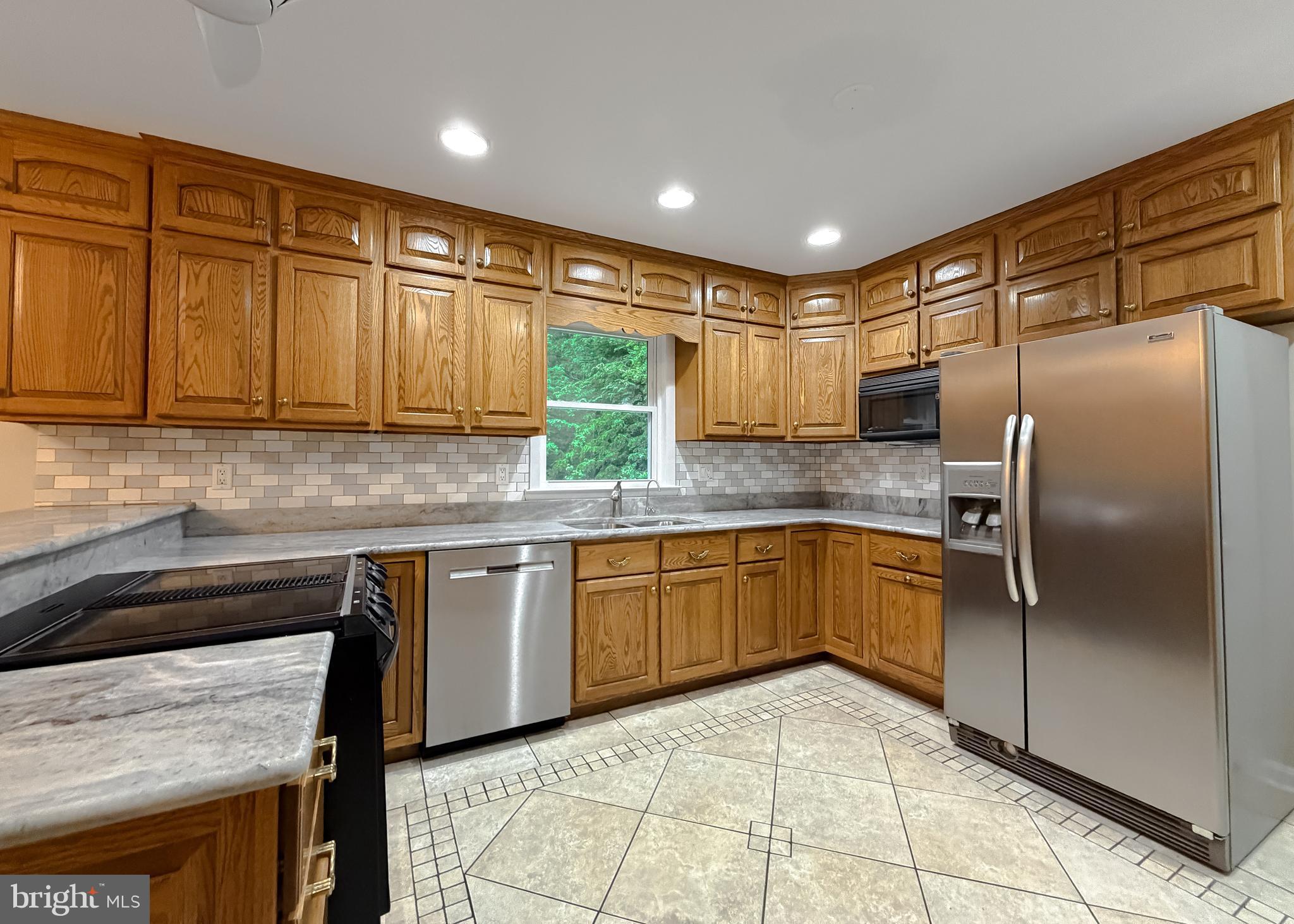LAND O LAKES - Residential