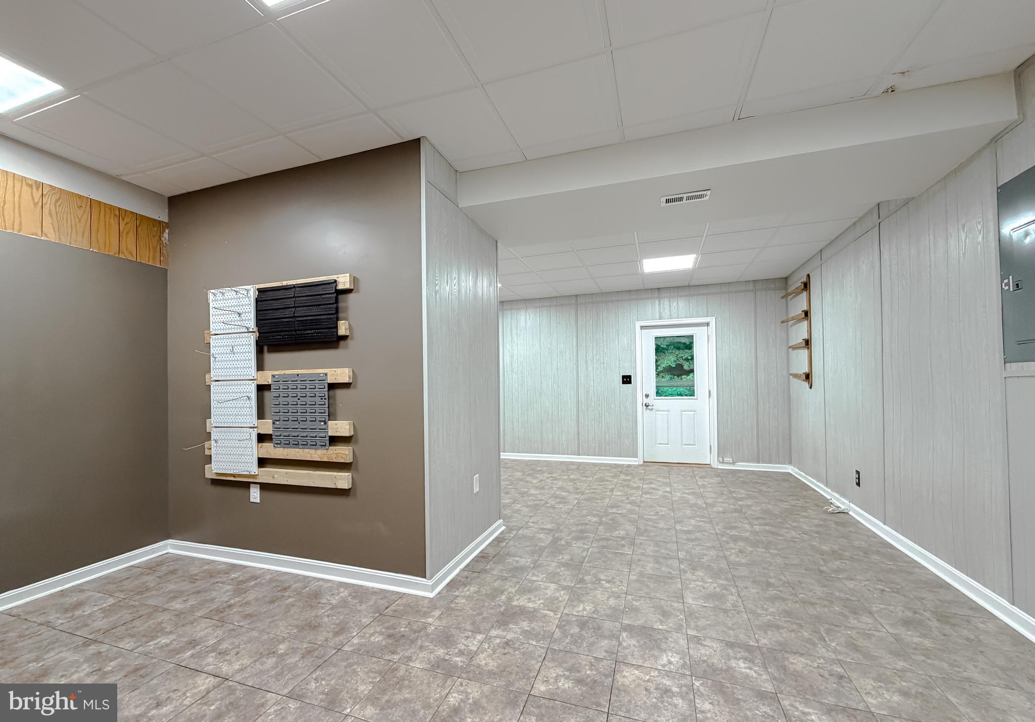 LAND O LAKES - Residential