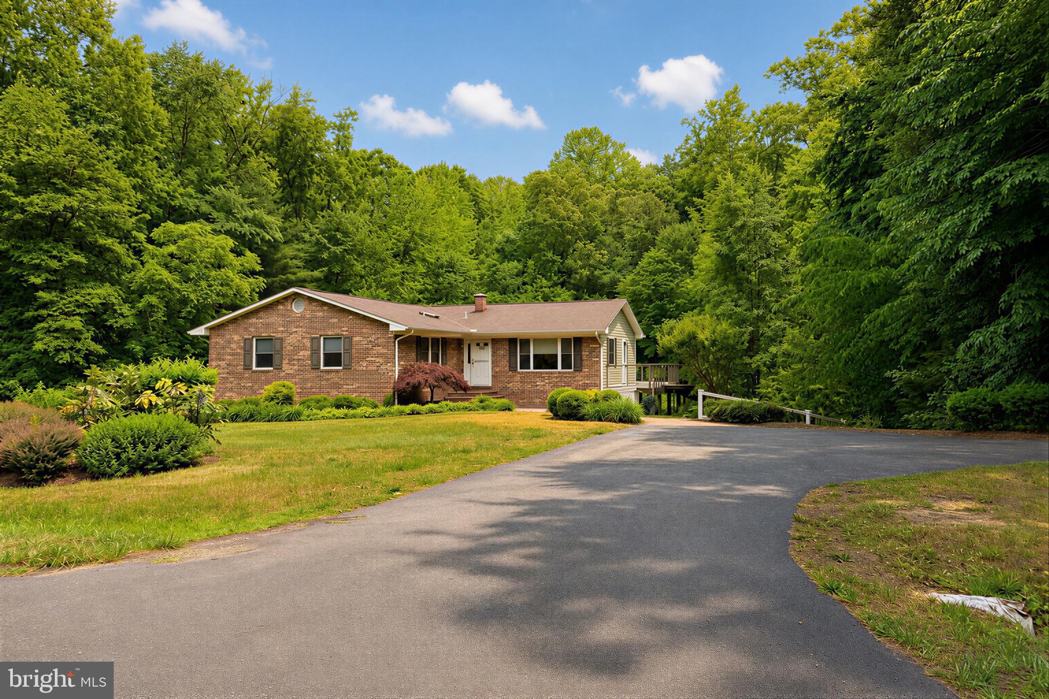 LAND O LAKES - Residential