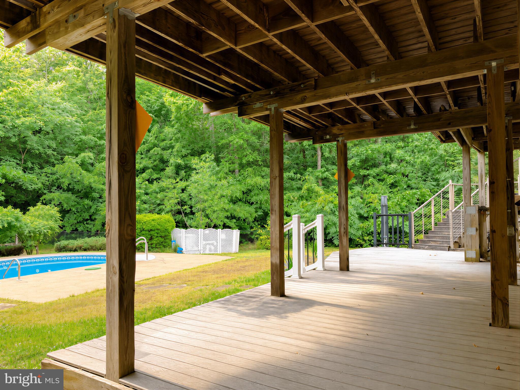 LAND O LAKES - Residential