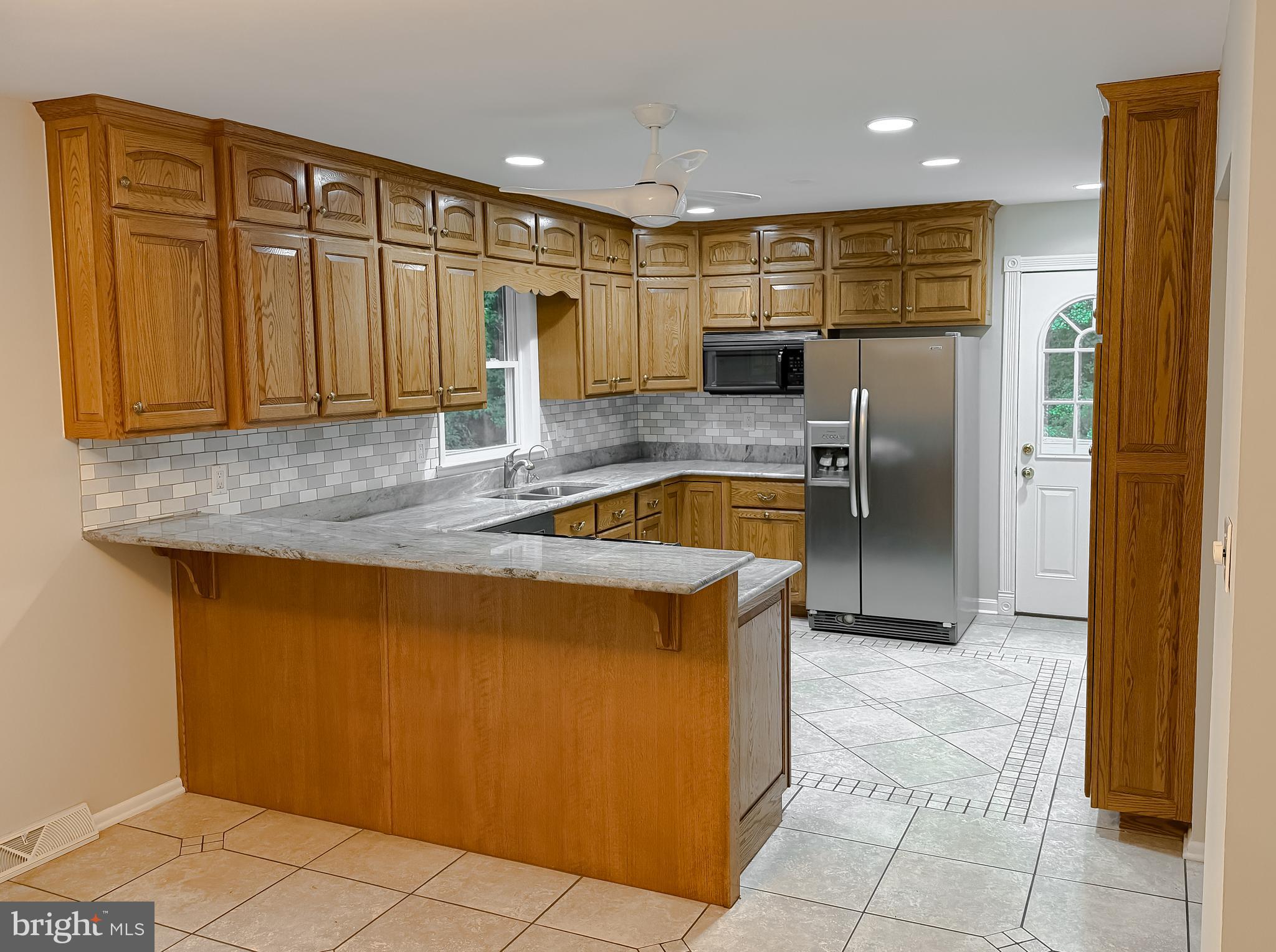 LAND O LAKES - Residential