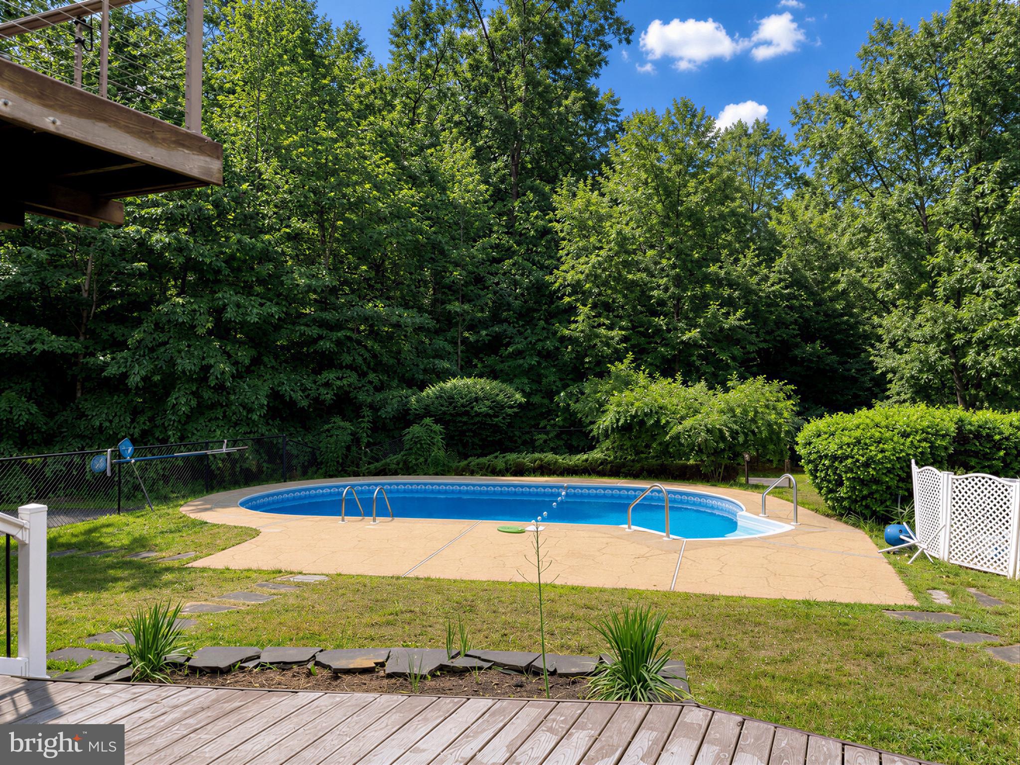 LAND O LAKES - Residential