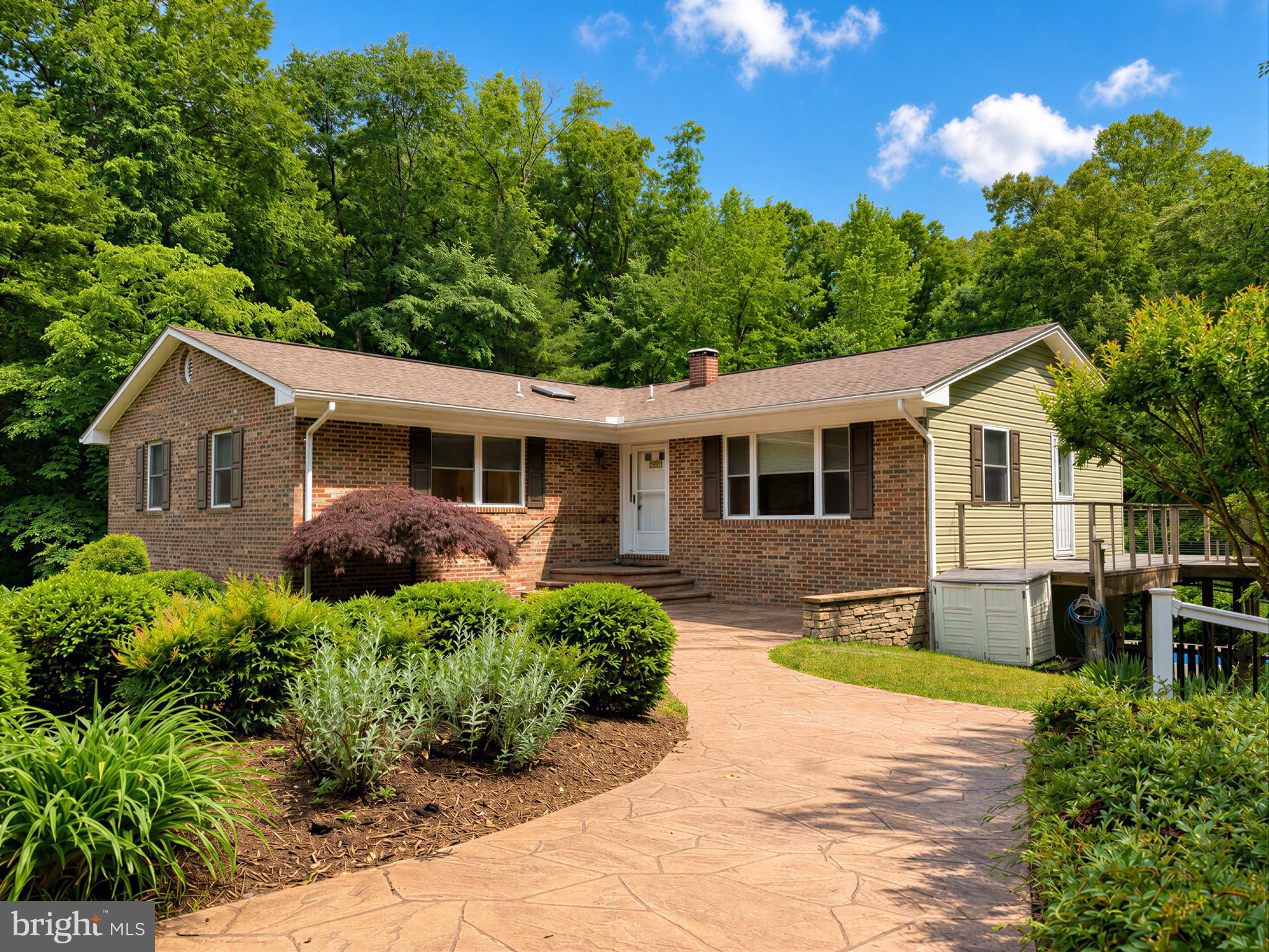 LAND O LAKES - Residential
