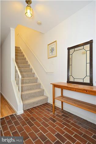 BRISTOL SQUARE - Residential