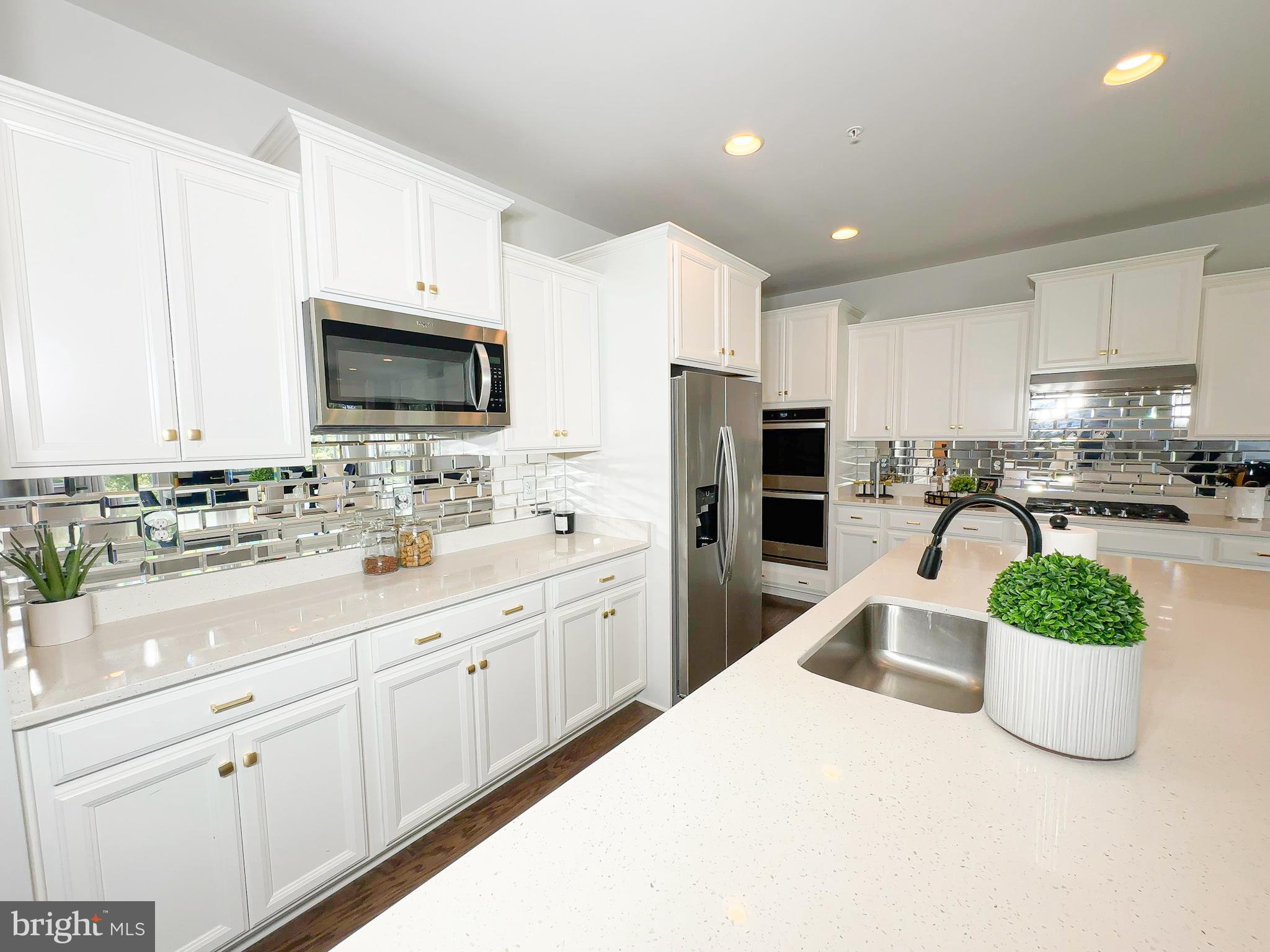 VILLAGES OF SAVANNAH - Residential