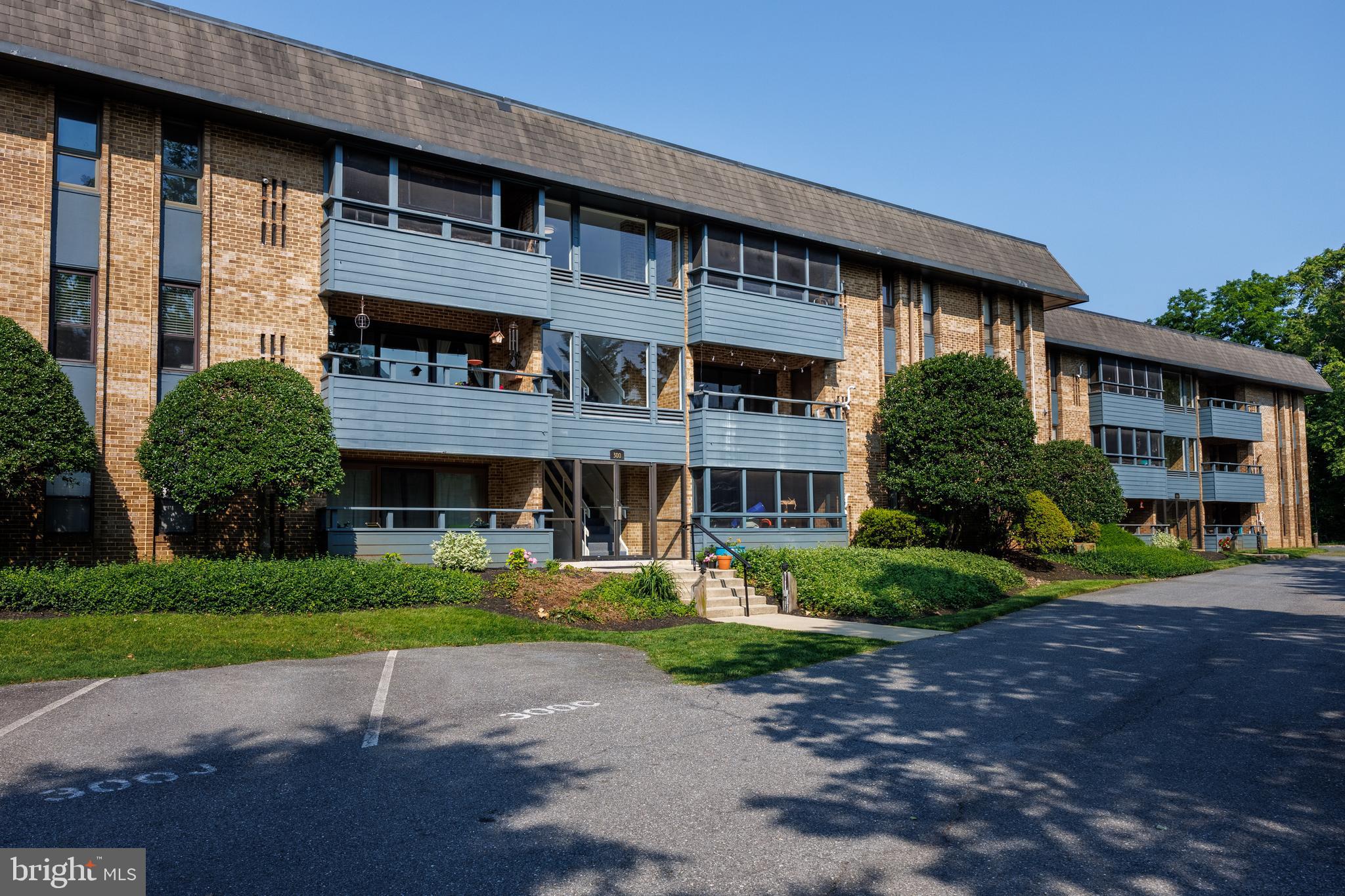 MARINERS COVE - Residential