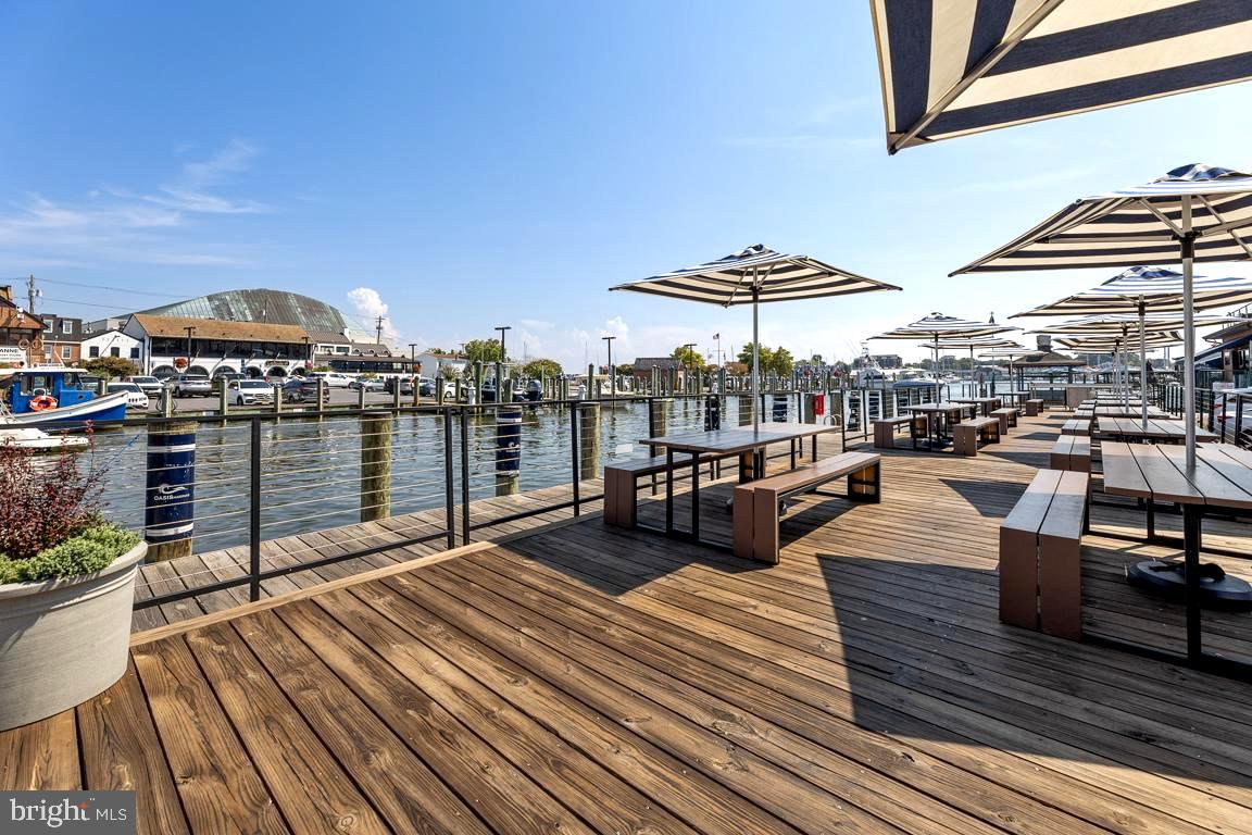 MARINERS COVE - Residential