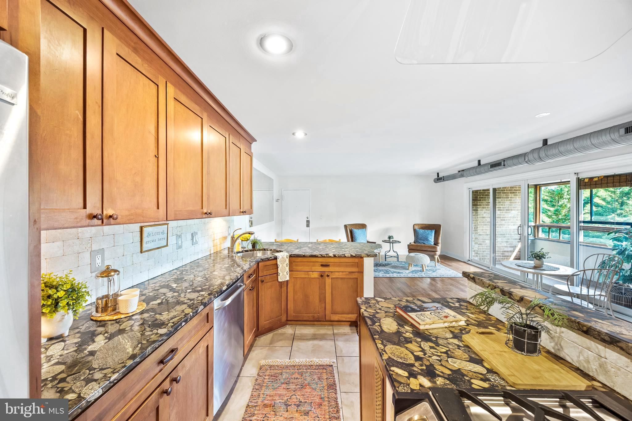 MARINERS COVE - Residential