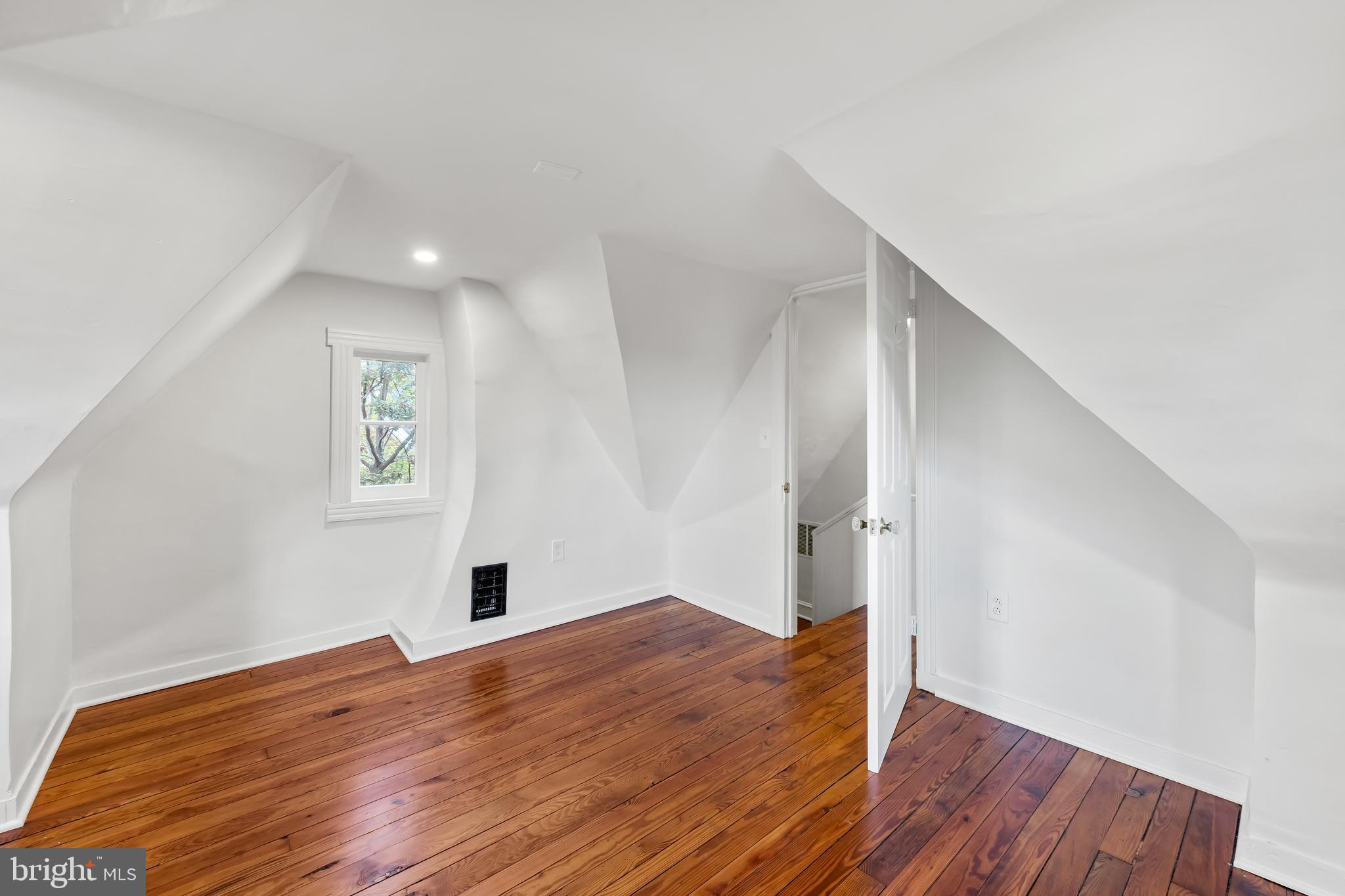 OLD HOMELAND - Residential