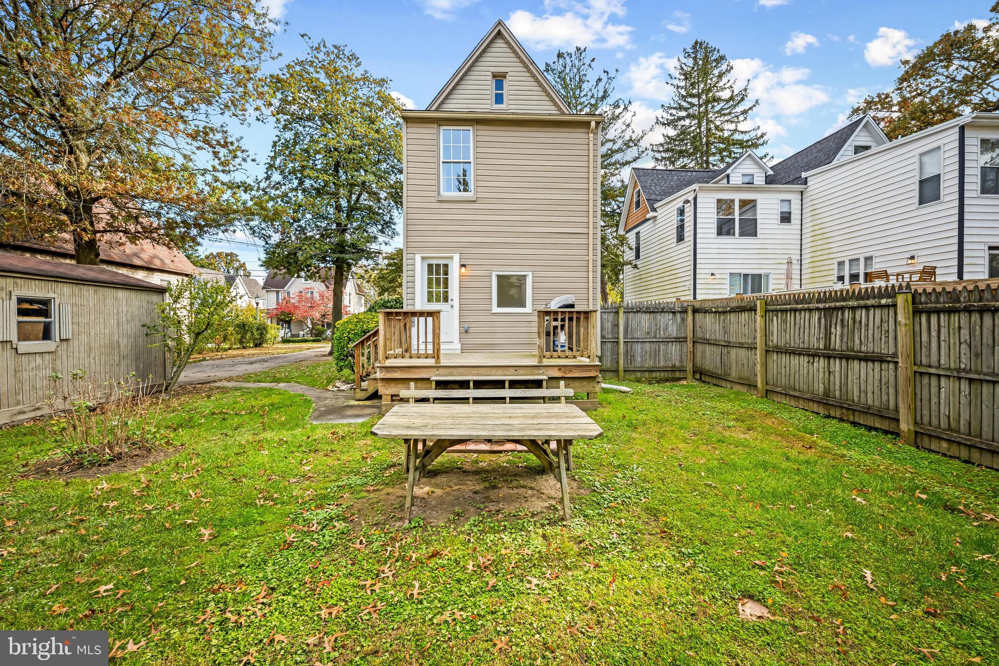 OLD HOMELAND - Residential