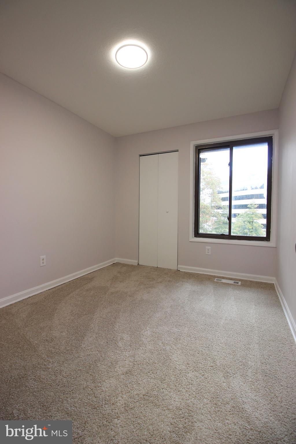 RESTON - Residential Lease