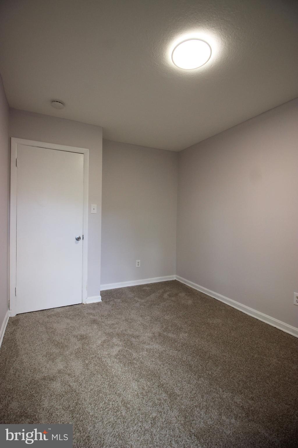 RESTON - Residential Lease