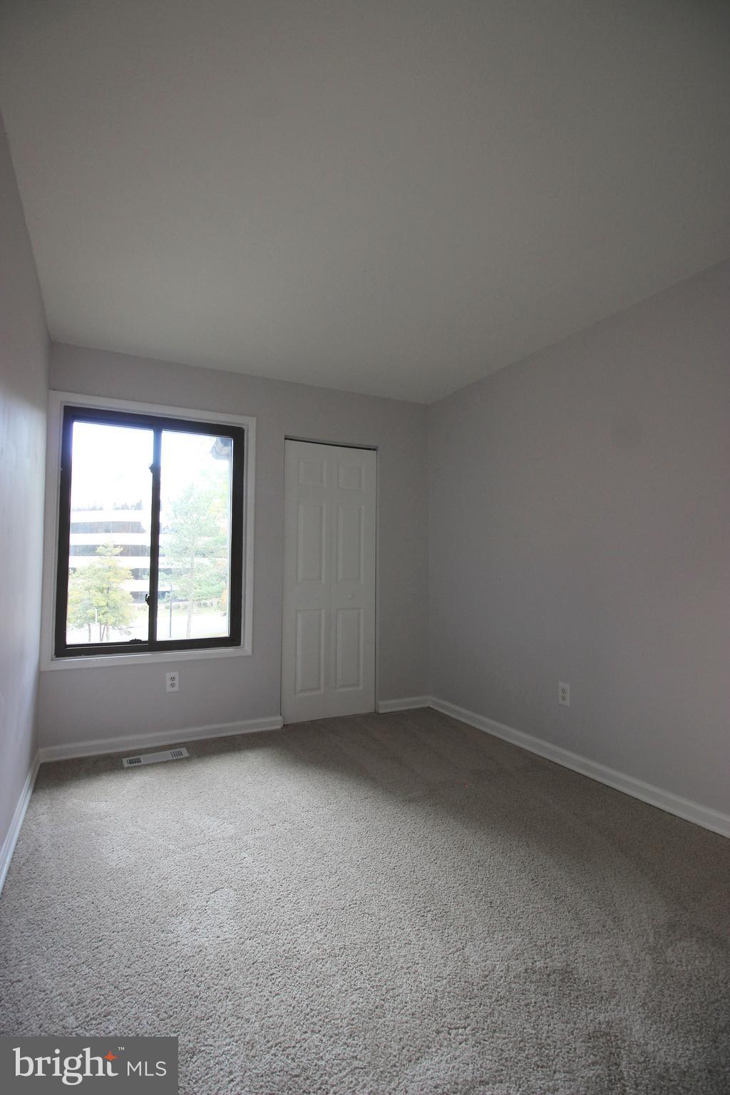 RESTON - Residential Lease