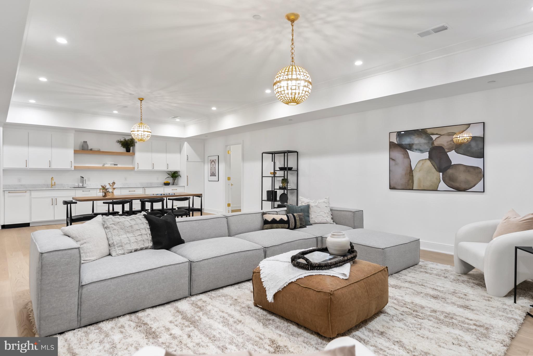 SPRING VALLEY - Residential