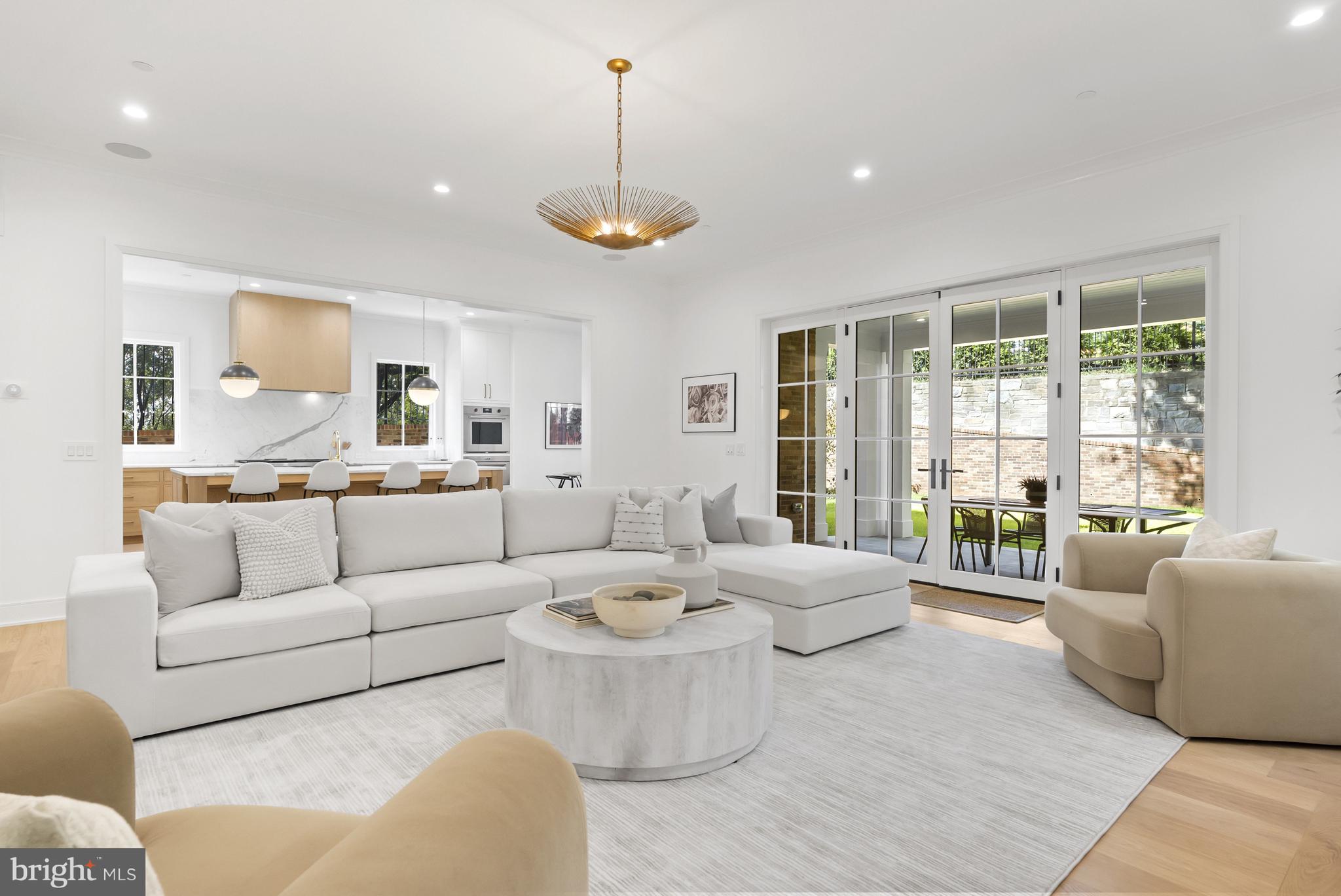 SPRING VALLEY - Residential