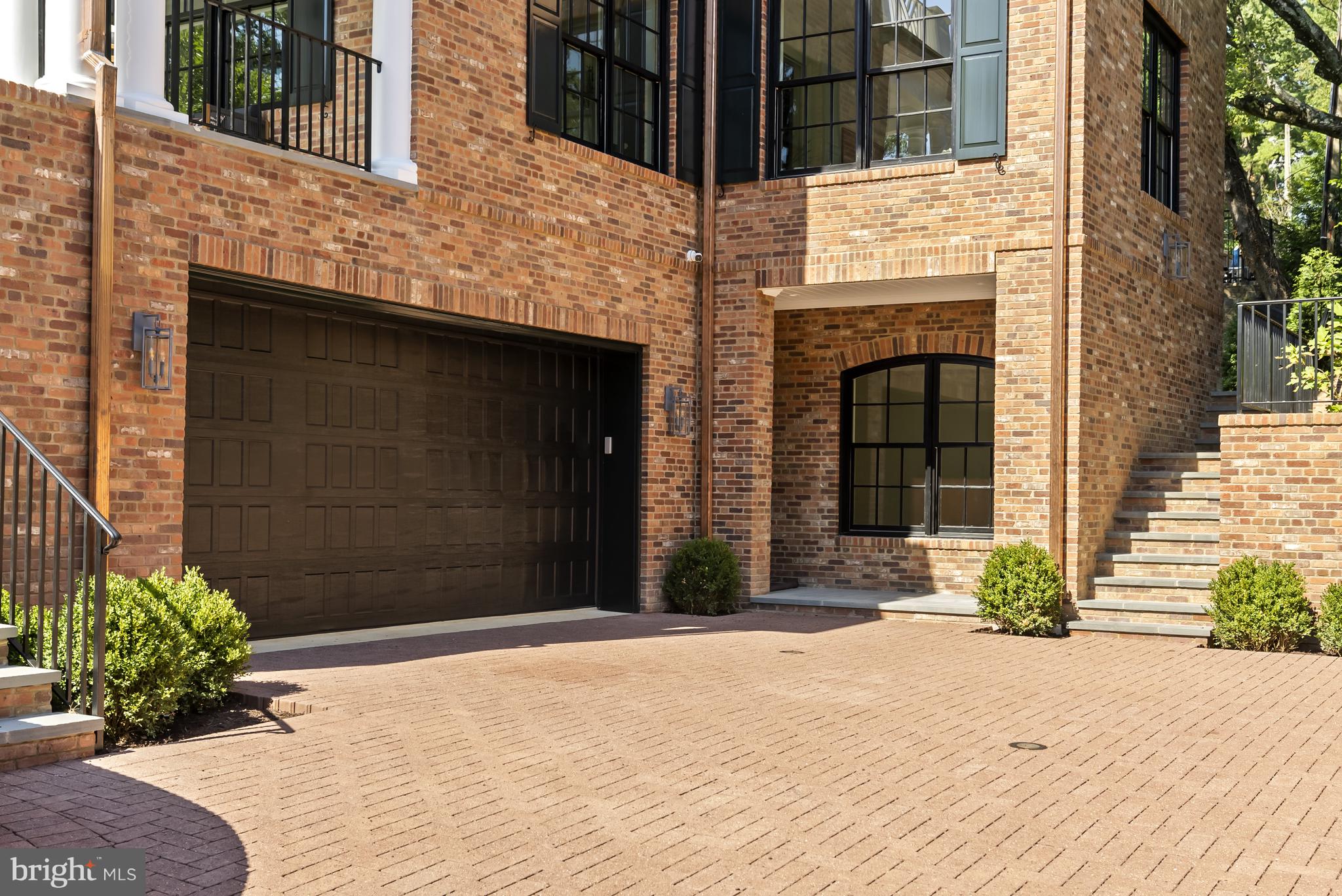SPRING VALLEY - Residential