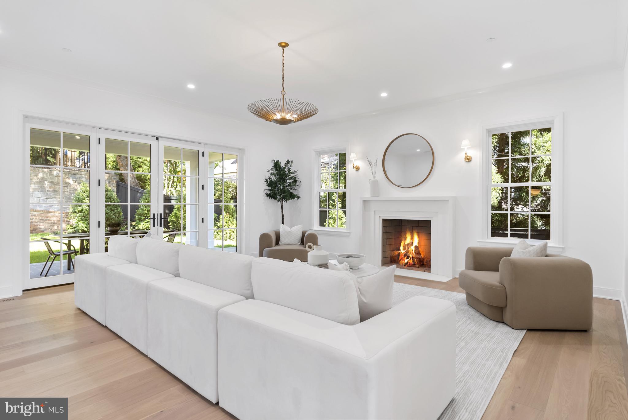 SPRING VALLEY - Residential