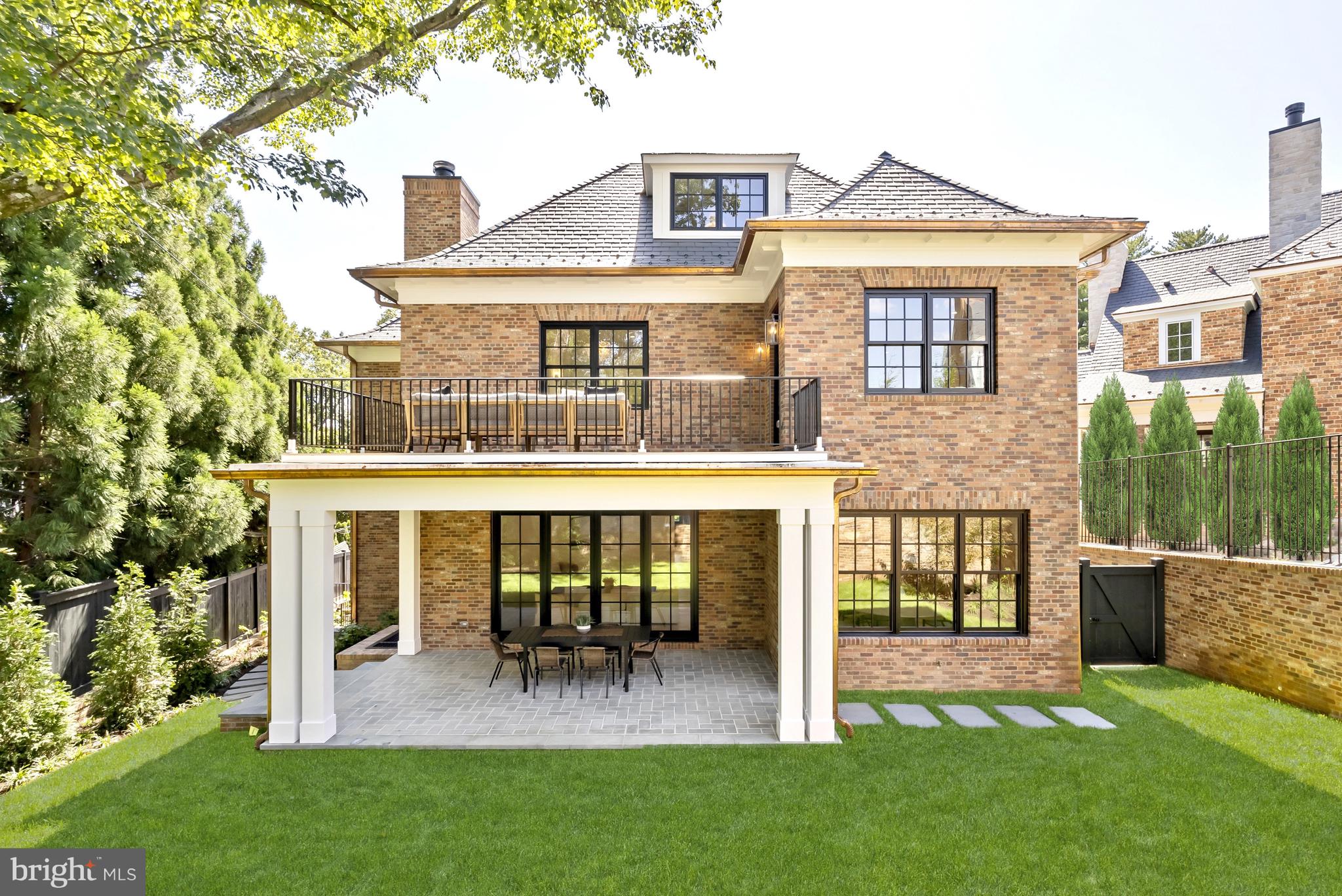 SPRING VALLEY - Residential