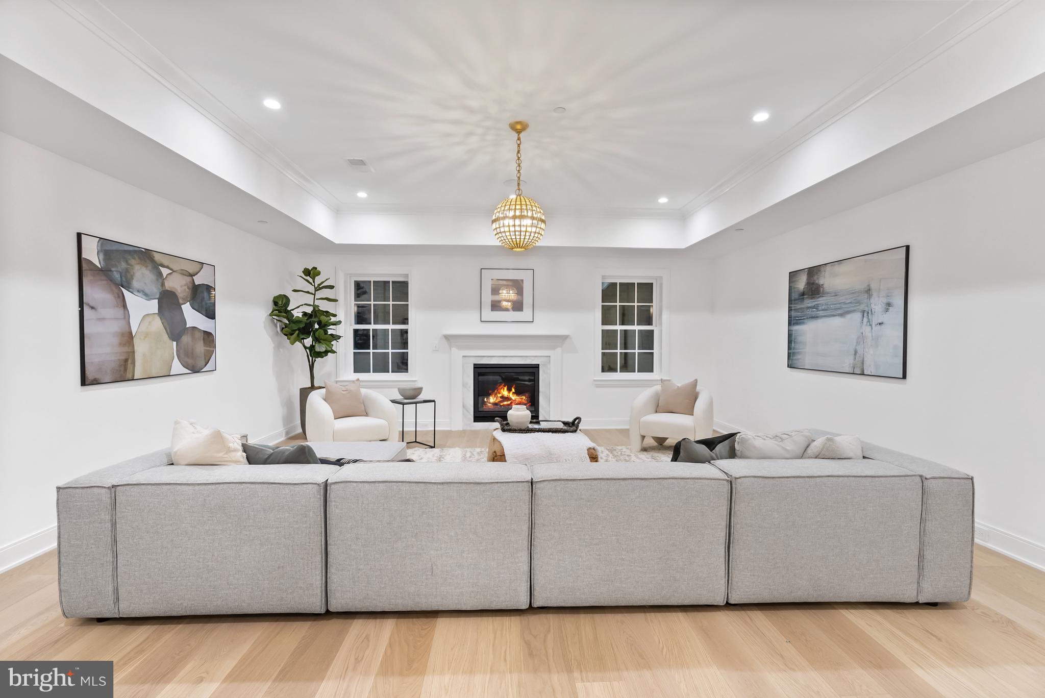 SPRING VALLEY - Residential