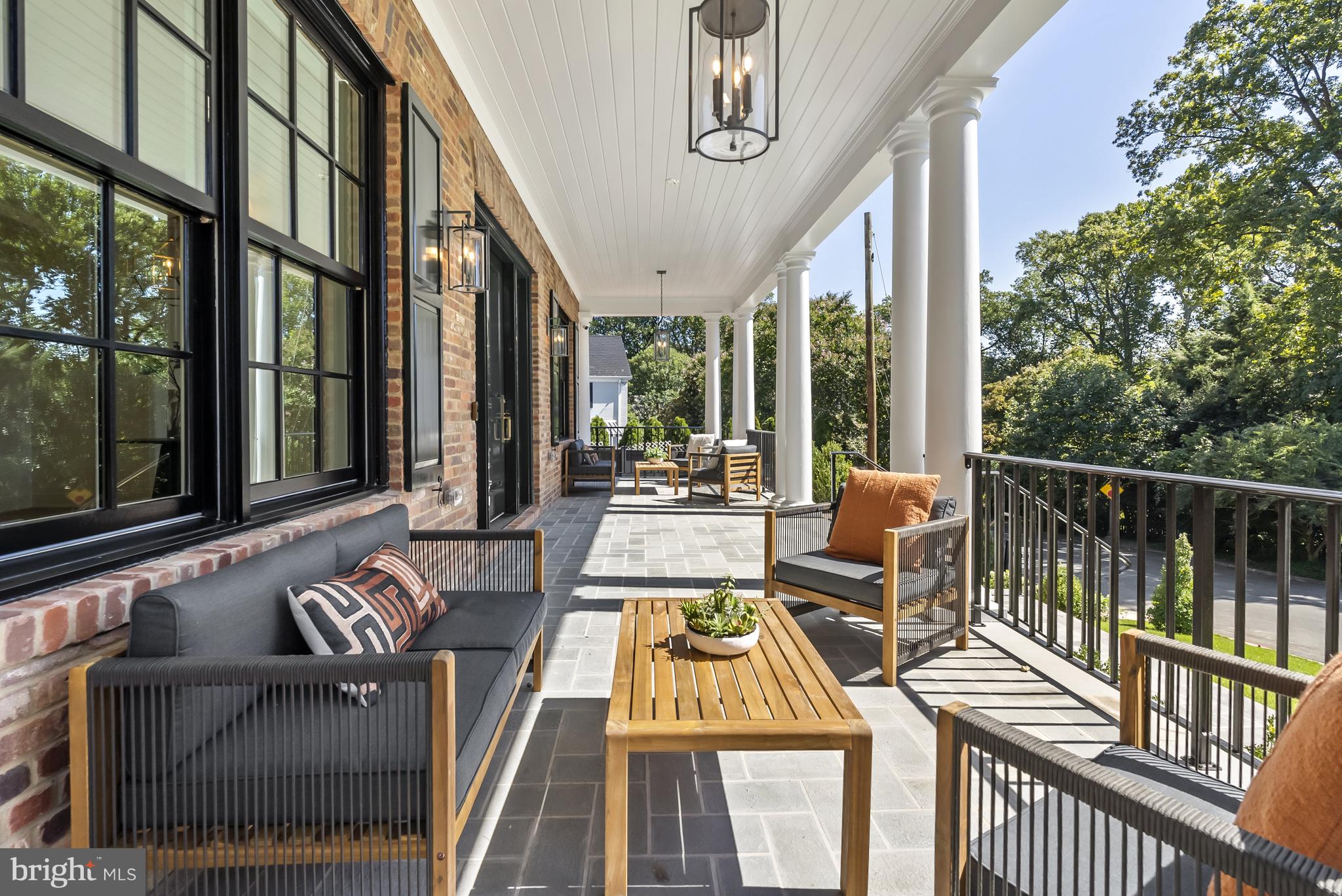 SPRING VALLEY - Residential
