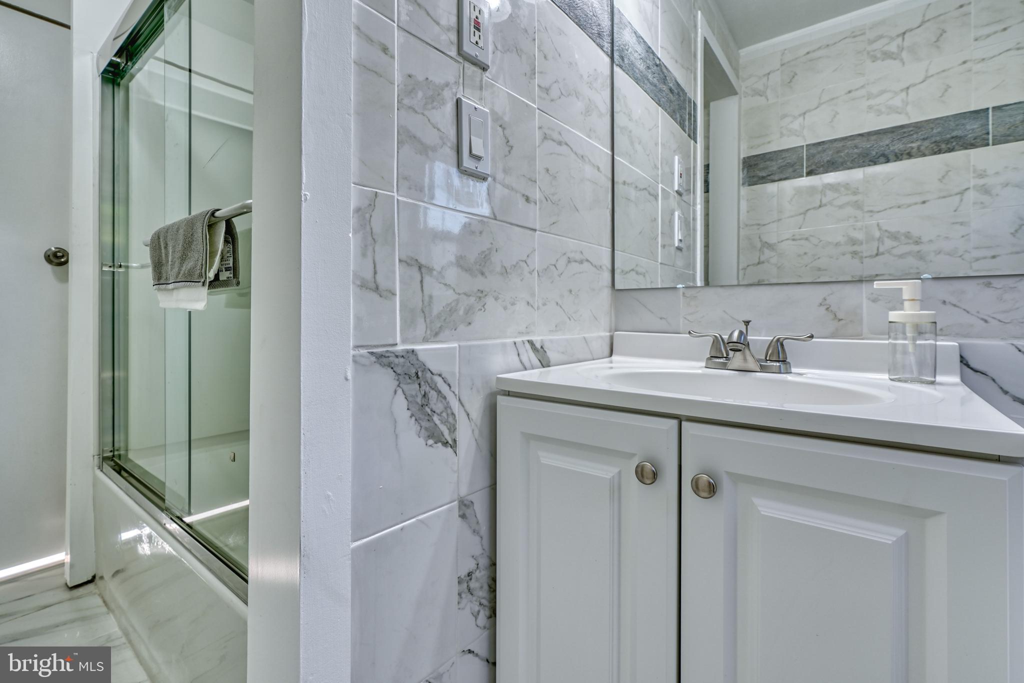 CAMPUS HILLS - Residential