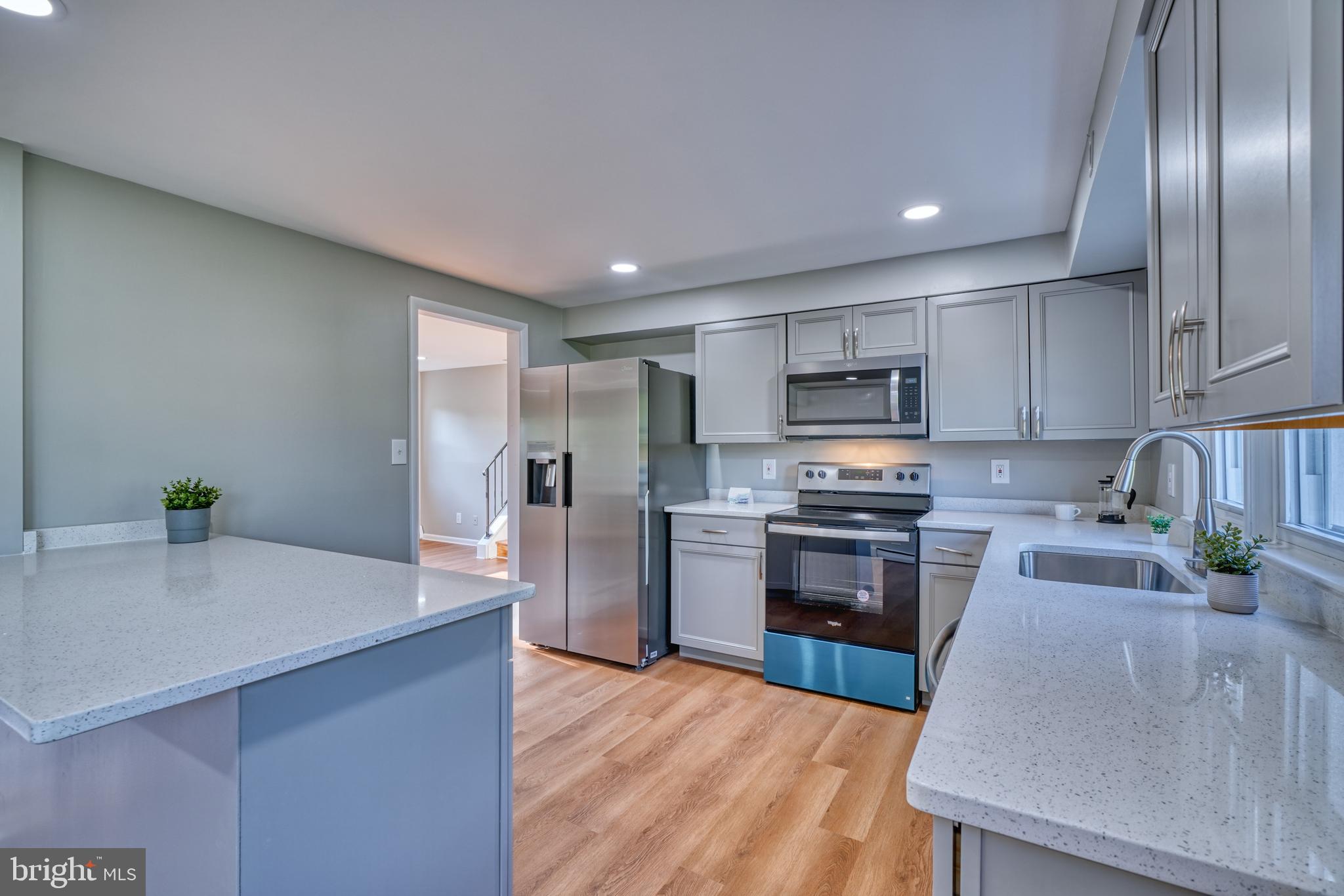 CAMPUS HILLS - Residential