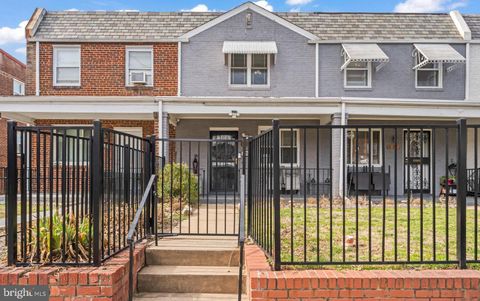 Photo of 430 19th Street NE, WASHINGTON, DC 20002 (MLS # DCDC2230070)