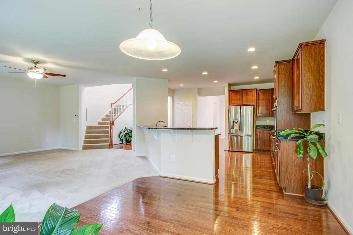 EAGLES POINTE - Residential