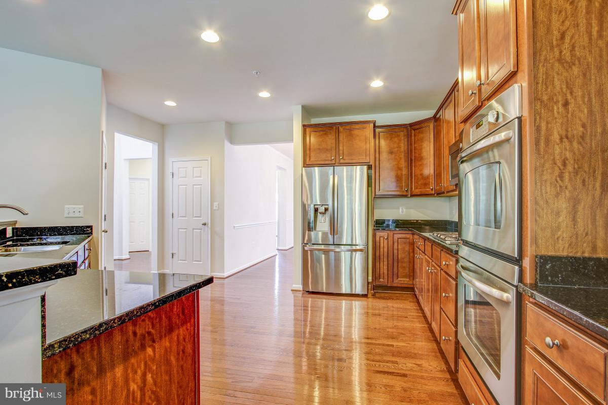 EAGLES POINTE - Residential