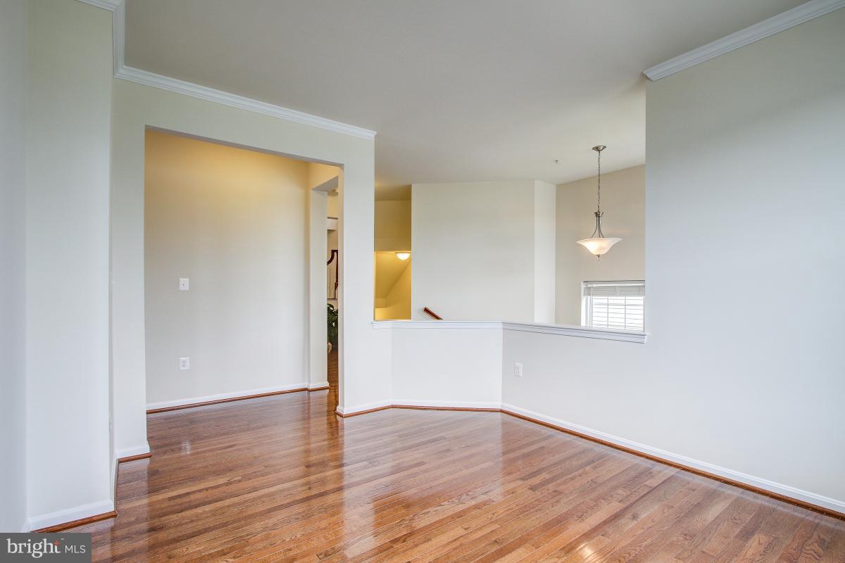 EAGLES POINTE - Residential