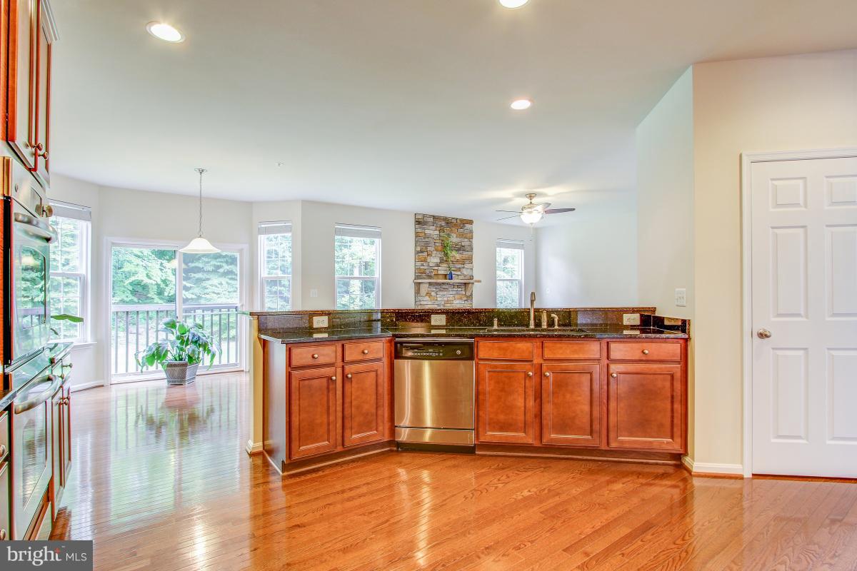 EAGLES POINTE - Residential