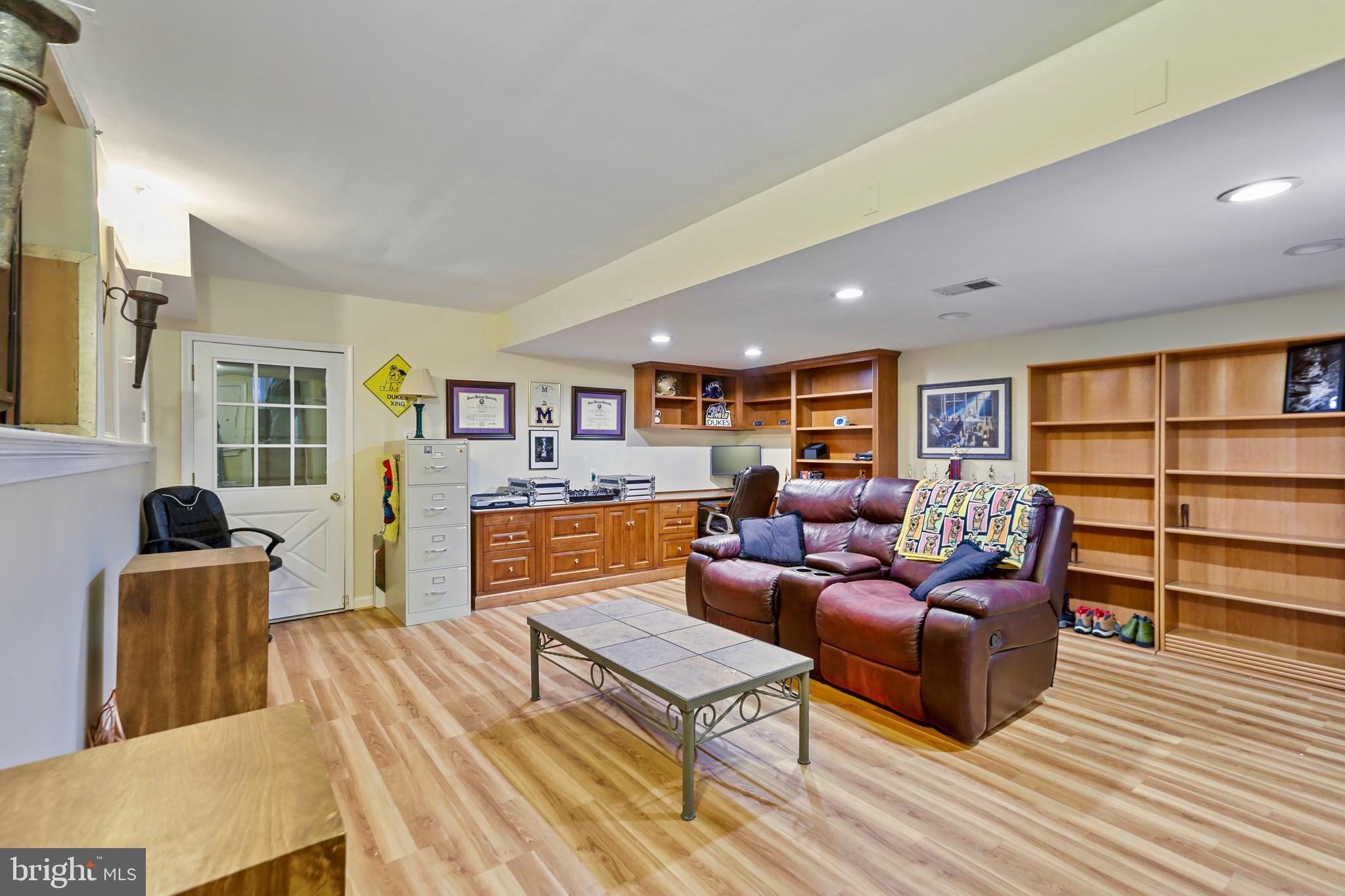 ANNANDALE TERRACE - Residential Lease