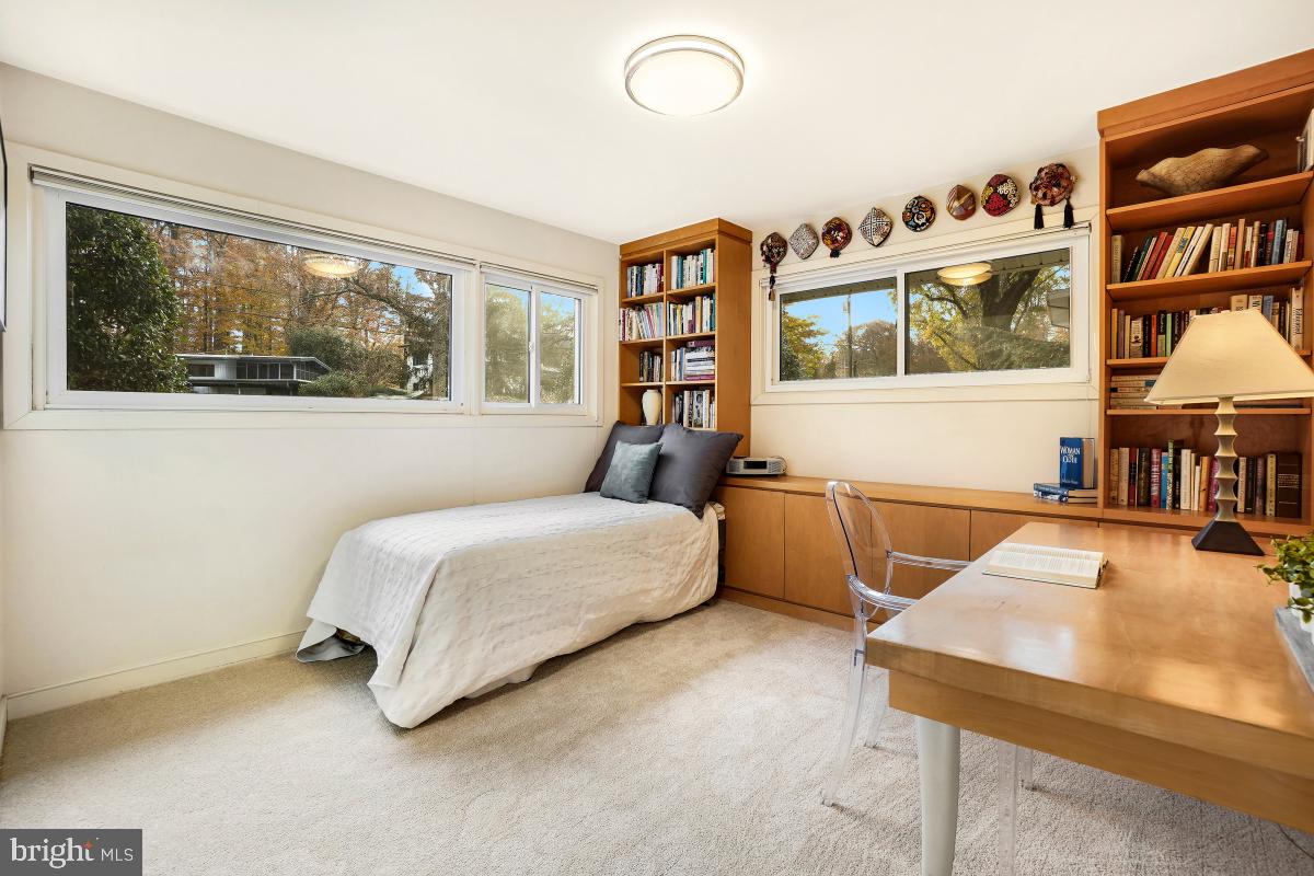 BRADLEY PARK - Residential