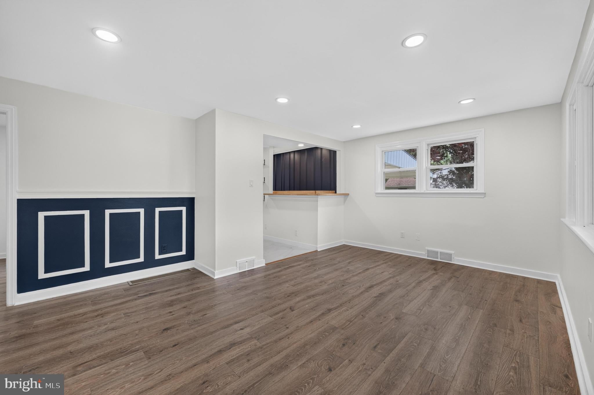 10 BERGEN AVENUE