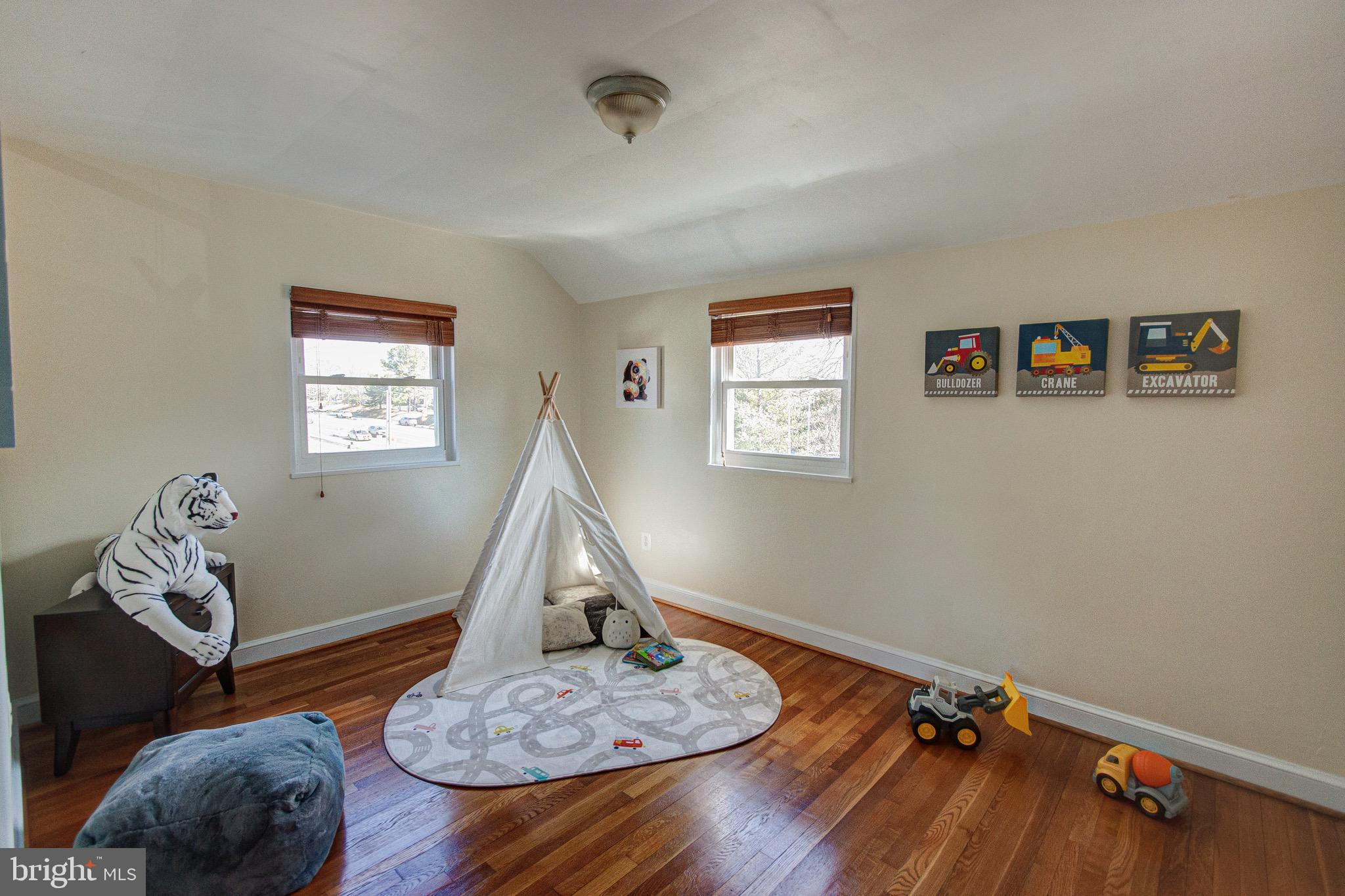 ARLINGTON FOREST - Residential